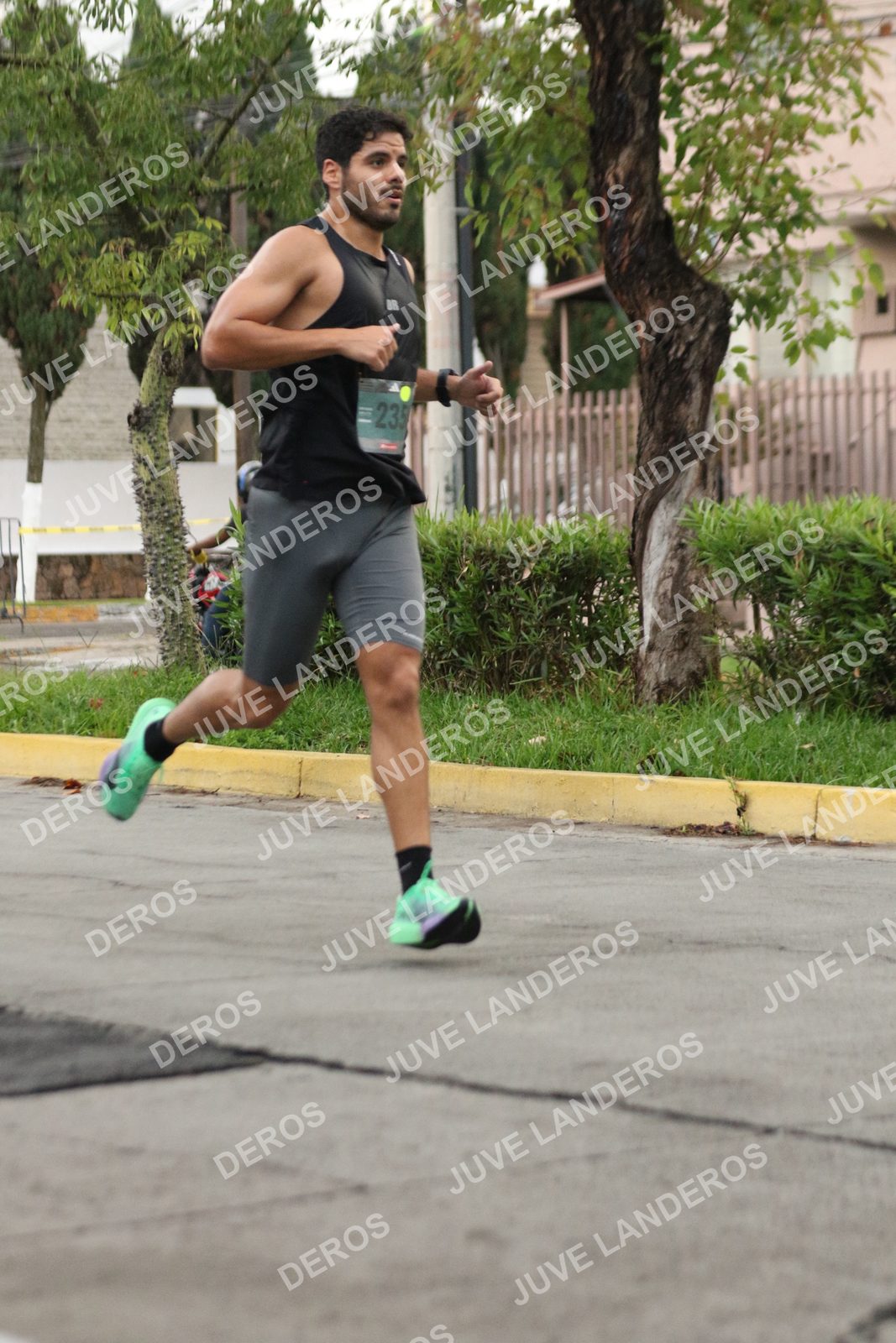 Foto de ADIDAS SPLITS GUADALAJARA 15K / 30K en Av. San Ignacio esquina Av. Ignacio L. Vallarta, Zapopan a las 06:51 · dorsal 235