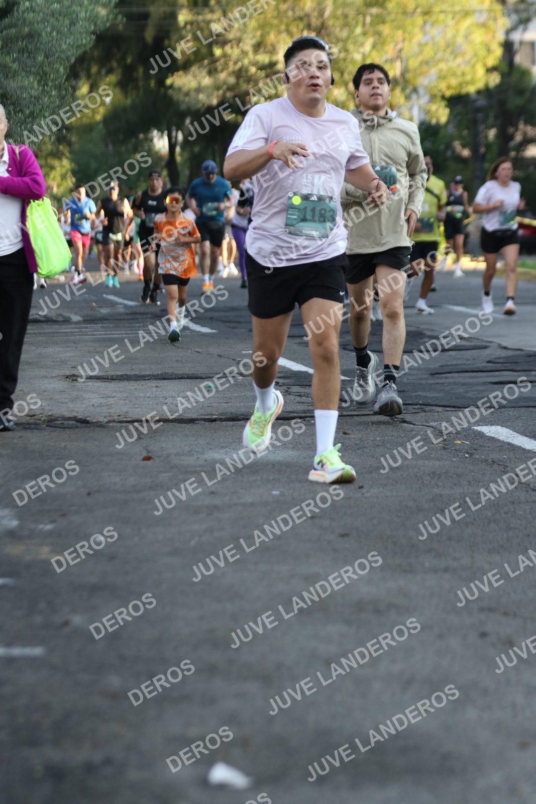 Foto de ADIDAS SPLITS GUADALAJARA 15K / 30K en Av. San Ignacio esquina Av. Ignacio L. Vallarta, Zapopan a las 07:35 · dorsal 1183, 15, 40, 30