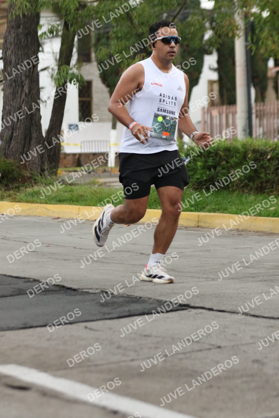Foto de ADIDAS SPLITS GUADALAJARA 15K / 30K en Av. San Ignacio esquina Av. Ignacio L. Vallarta, Zapopan a las 06:52 · dorsal 3675