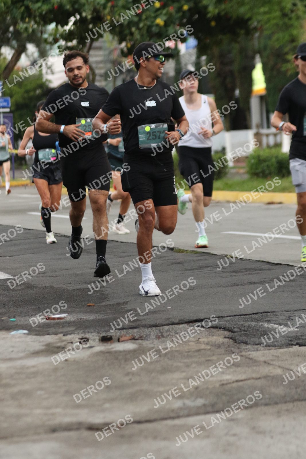 Foto de ADIDAS SPLITS GUADALAJARA 15K / 30K en Av. San Ignacio esquina Av. Ignacio L. Vallarta, Zapopan a las 06:53 · dorsal 2572