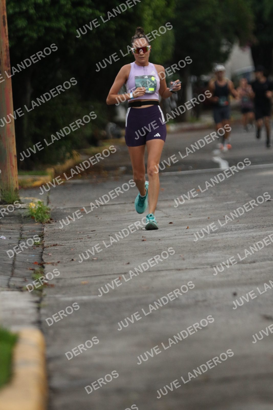 Foto de ADIDAS SPLITS GUADALAJARA 15K / 30K en Av. San Ignacio esquina Av. Ignacio L. Vallarta, Zapopan a las 06:55 · dorsal 2922