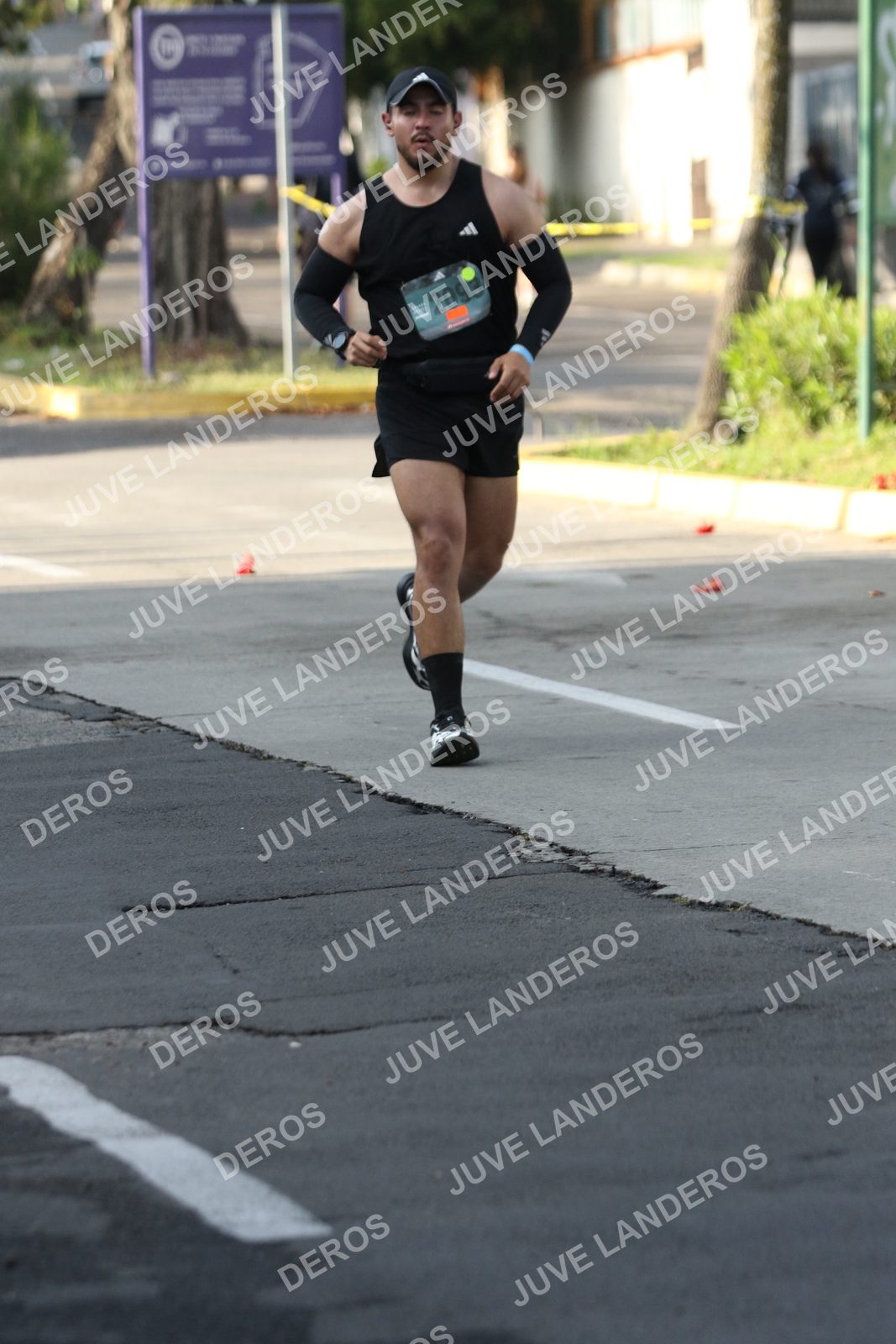 Foto de ADIDAS SPLITS GUADALAJARA 15K / 30K en Av. San Ignacio esquina Av. Ignacio L. Vallarta, Zapopan a las 08:14 · dorsal 2093