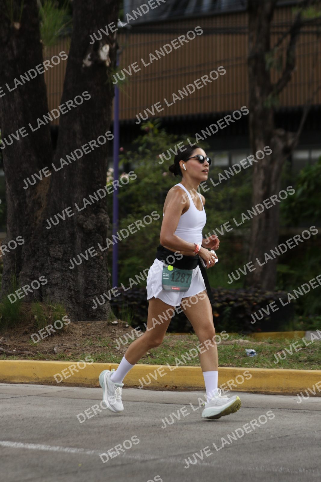 Foto de ADIDAS SPLITS GUADALAJARA 15K / 30K en Av. San Ignacio esquina Av. Ignacio L. Vallarta, Zapopan a las 09:04 · dorsal 1287