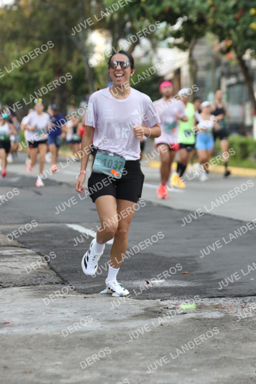 Foto de ADIDAS SPLITS GUADALAJARA 15K / 30K en Av. San Ignacio esquina Av. Ignacio L. Vallarta, Zapopan a las 07:04 · dorsal 1037