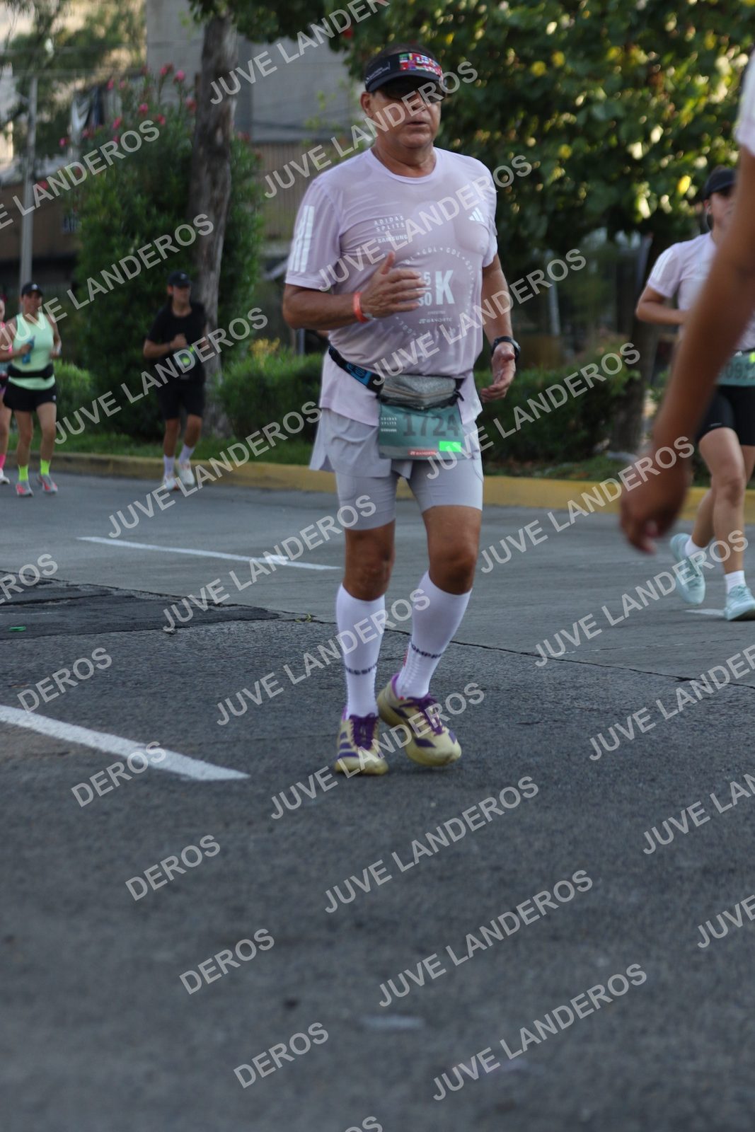 Foto de ADIDAS SPLITS GUADALAJARA 15K / 30K en Av. San Ignacio esquina Av. Ignacio L. Vallarta, Zapopan a las 07:46 · dorsal 1724