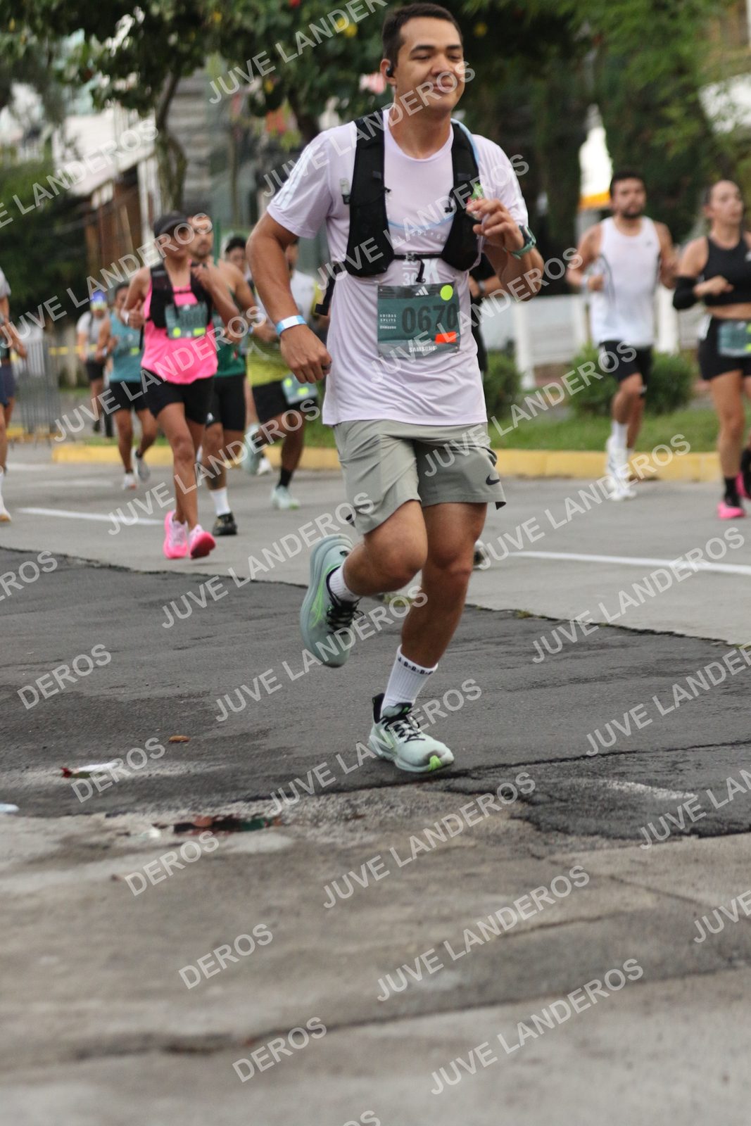 Foto de ADIDAS SPLITS GUADALAJARA 15K / 30K en Av. San Ignacio esquina Av. Ignacio L. Vallarta, Zapopan a las 06:53 · dorsal 670, 30