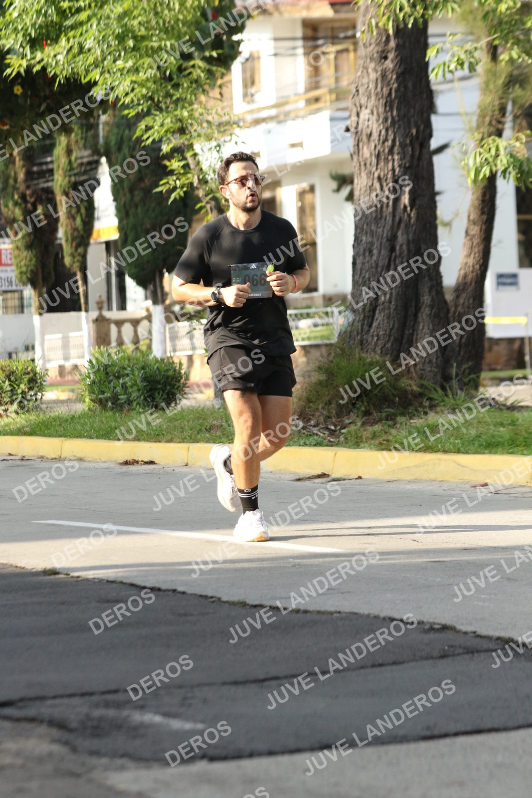 Foto de ADIDAS SPLITS GUADALAJARA 15K / 30K en Av. San Ignacio esquina Av. Ignacio L. Vallarta, Zapopan a las 08:32 · dorsal 66, 3156
