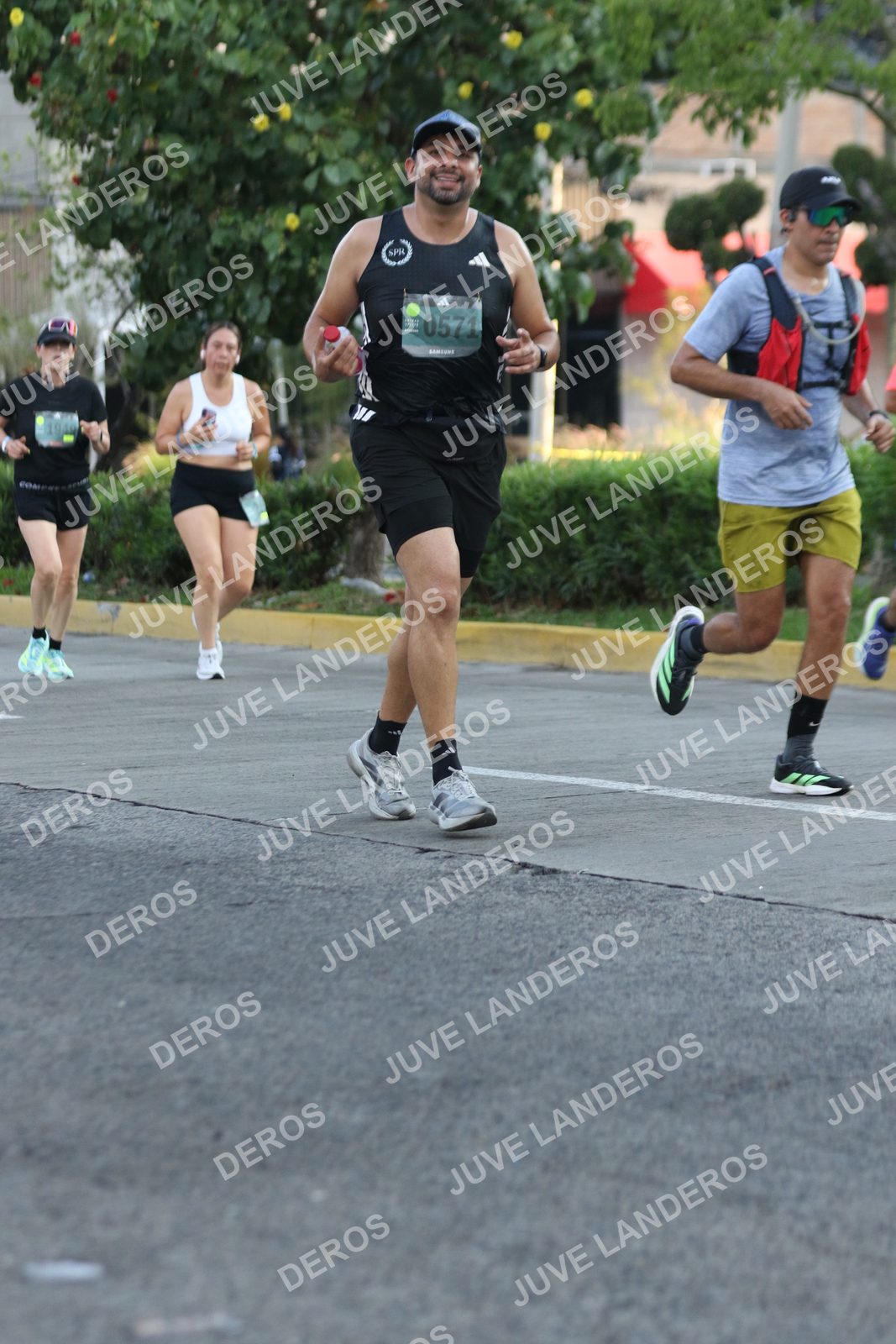 Foto de ADIDAS SPLITS GUADALAJARA 15K / 30K en Av. San Ignacio esquina Av. Ignacio L. Vallarta, Zapopan a las 07:33 · dorsal 571