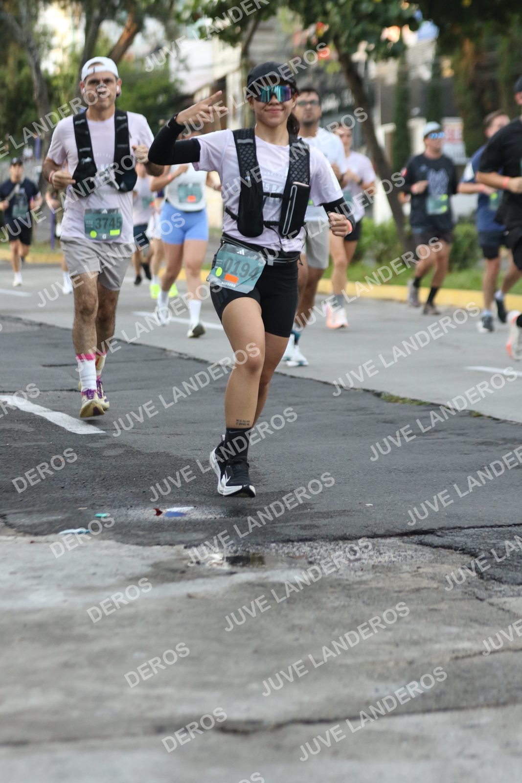 Foto de ADIDAS SPLITS GUADALAJARA 15K / 30K en Av. San Ignacio esquina Av. Ignacio L. Vallarta, Zapopan a las 07:06 · dorsal 3745, 194