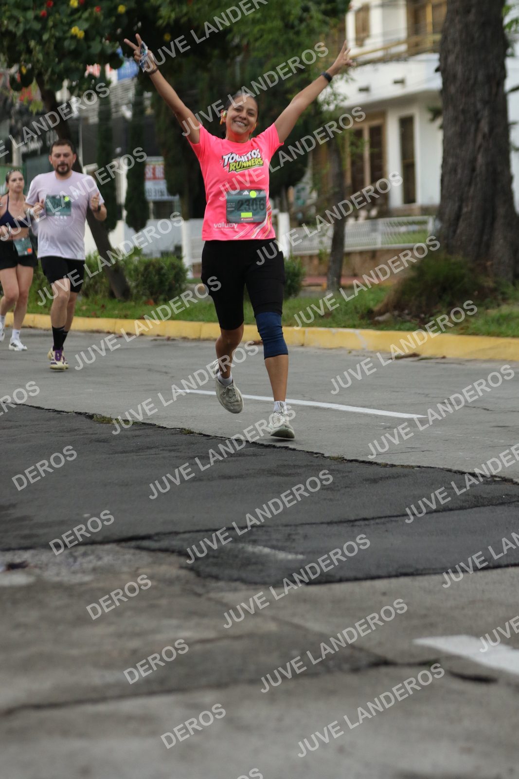 Foto de ADIDAS SPLITS GUADALAJARA 15K / 30K en Av. San Ignacio esquina Av. Ignacio L. Vallarta, Zapopan a las 06:59 · dorsal 2306