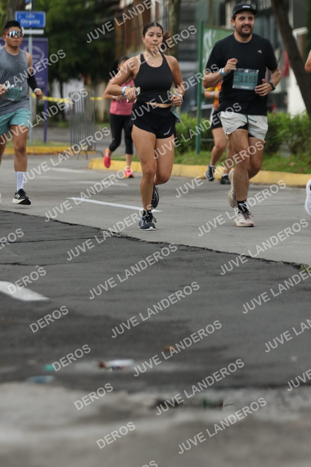 Foto de ADIDAS SPLITS GUADALAJARA 15K / 30K en Av. San Ignacio esquina Av. Ignacio L. Vallarta, Zapopan a las 06:59 · dorsal 1165, 597