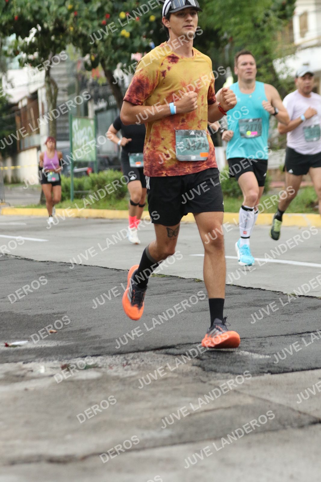 Foto de ADIDAS SPLITS GUADALAJARA 15K / 30K en Av. San Ignacio esquina Av. Ignacio L. Vallarta, Zapopan a las 06:56 · dorsal 3424