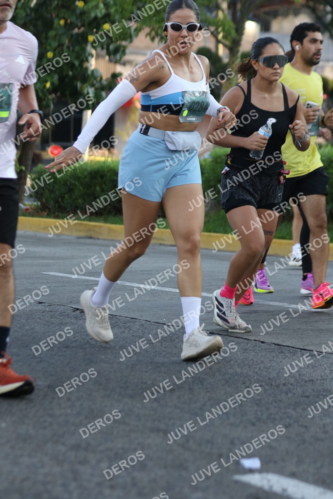 Foto de ADIDAS SPLITS GUADALAJARA 15K / 30K en Av. San Ignacio esquina Av. Ignacio L. Vallarta, Zapopan a las 07:38 · dorsal 284, 14