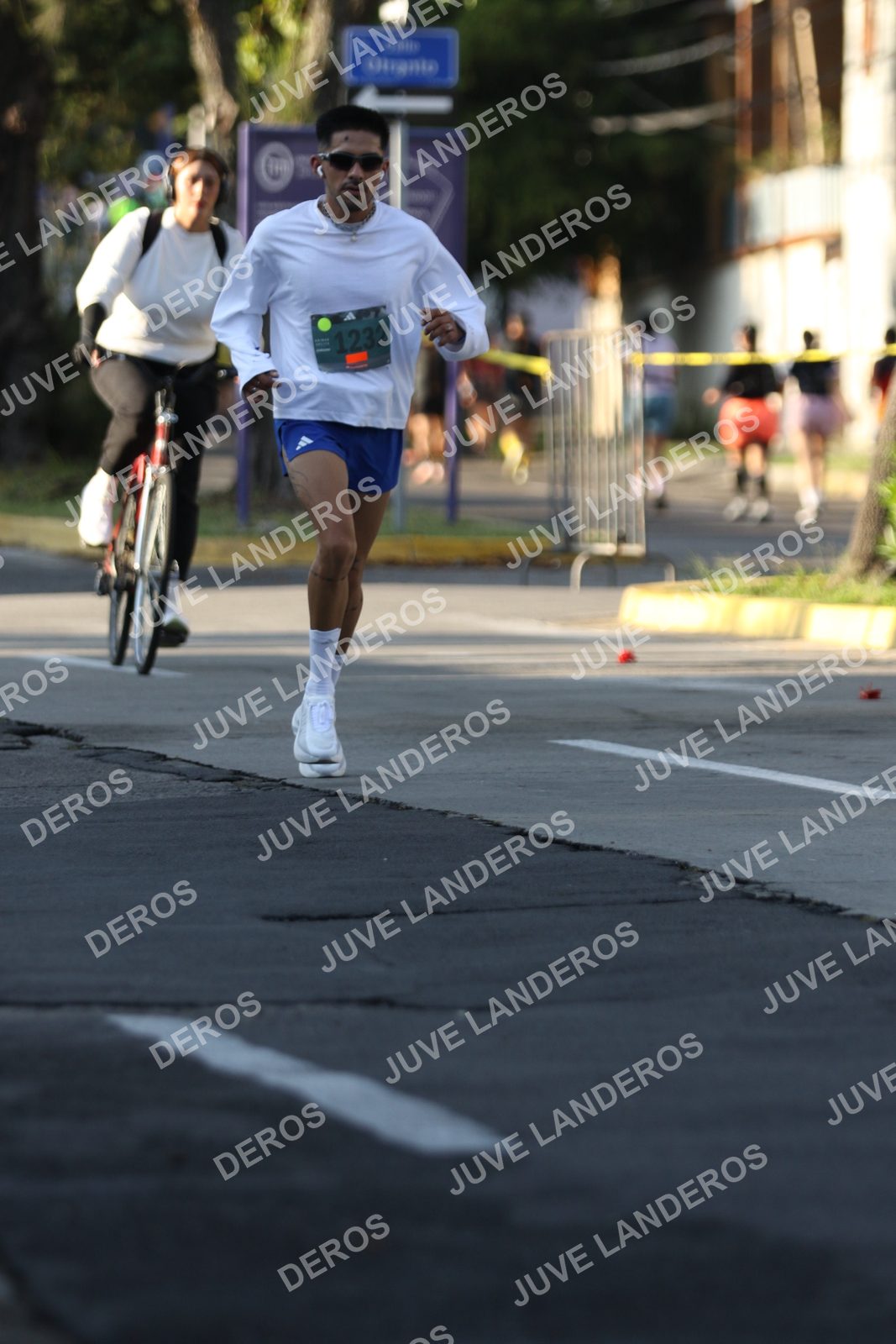 Foto de ADIDAS SPLITS GUADALAJARA 15K / 30K en Av. San Ignacio esquina Av. Ignacio L. Vallarta, Zapopan a las 07:58 · dorsal 1232