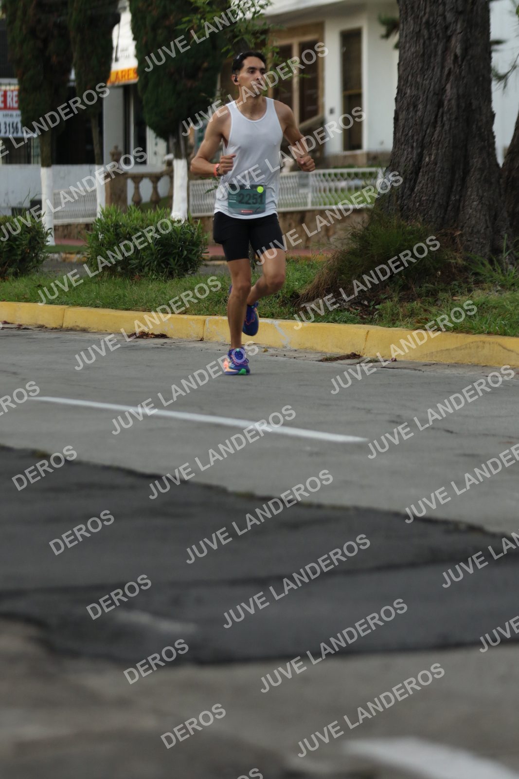 Foto de ADIDAS SPLITS GUADALAJARA 15K / 30K en Av. San Ignacio esquina Av. Ignacio L. Vallarta, Zapopan a las 07:00 · dorsal 2251, 3156