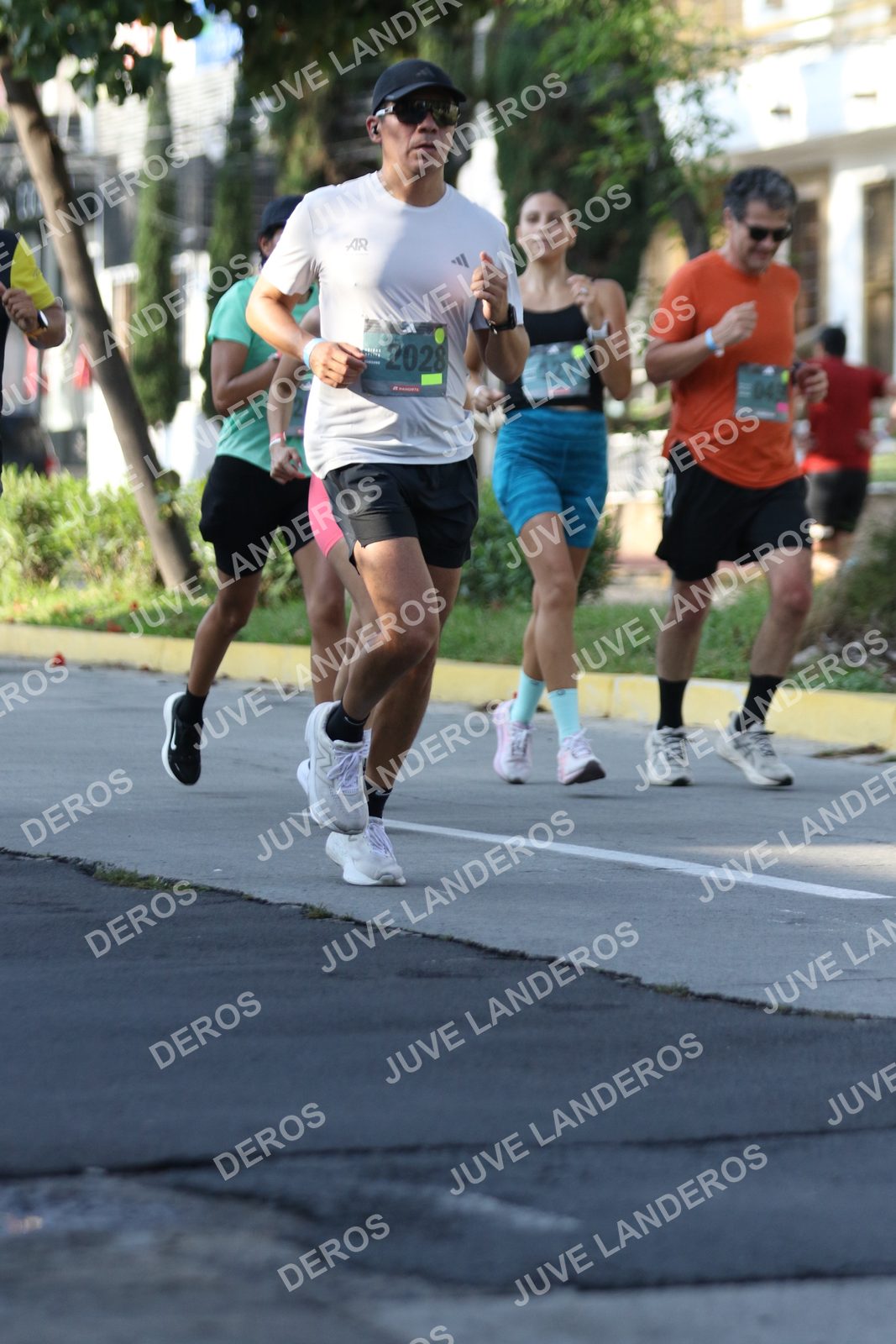 Foto de ADIDAS SPLITS GUADALAJARA 15K / 30K en Av. San Ignacio esquina Av. Ignacio L. Vallarta, Zapopan a las 08:22 · dorsal 2028, 49