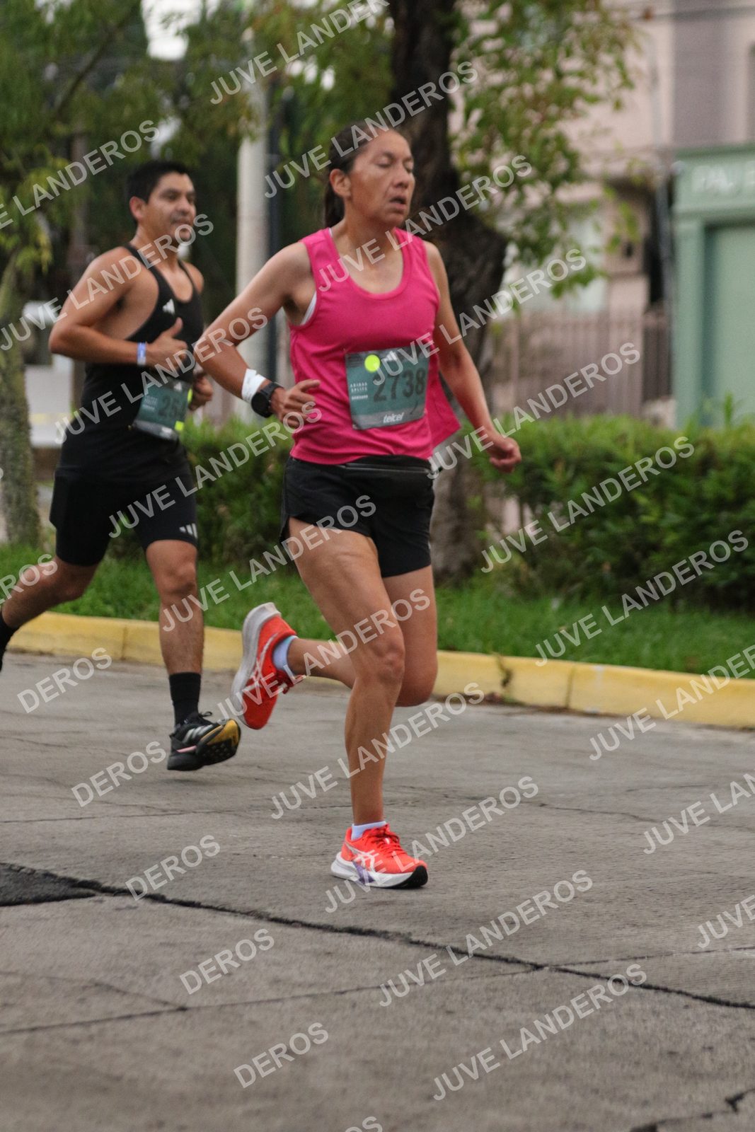 Foto de ADIDAS SPLITS GUADALAJARA 15K / 30K en Av. San Ignacio esquina Av. Ignacio L. Vallarta, Zapopan a las 06:48 · dorsal 2738, 254