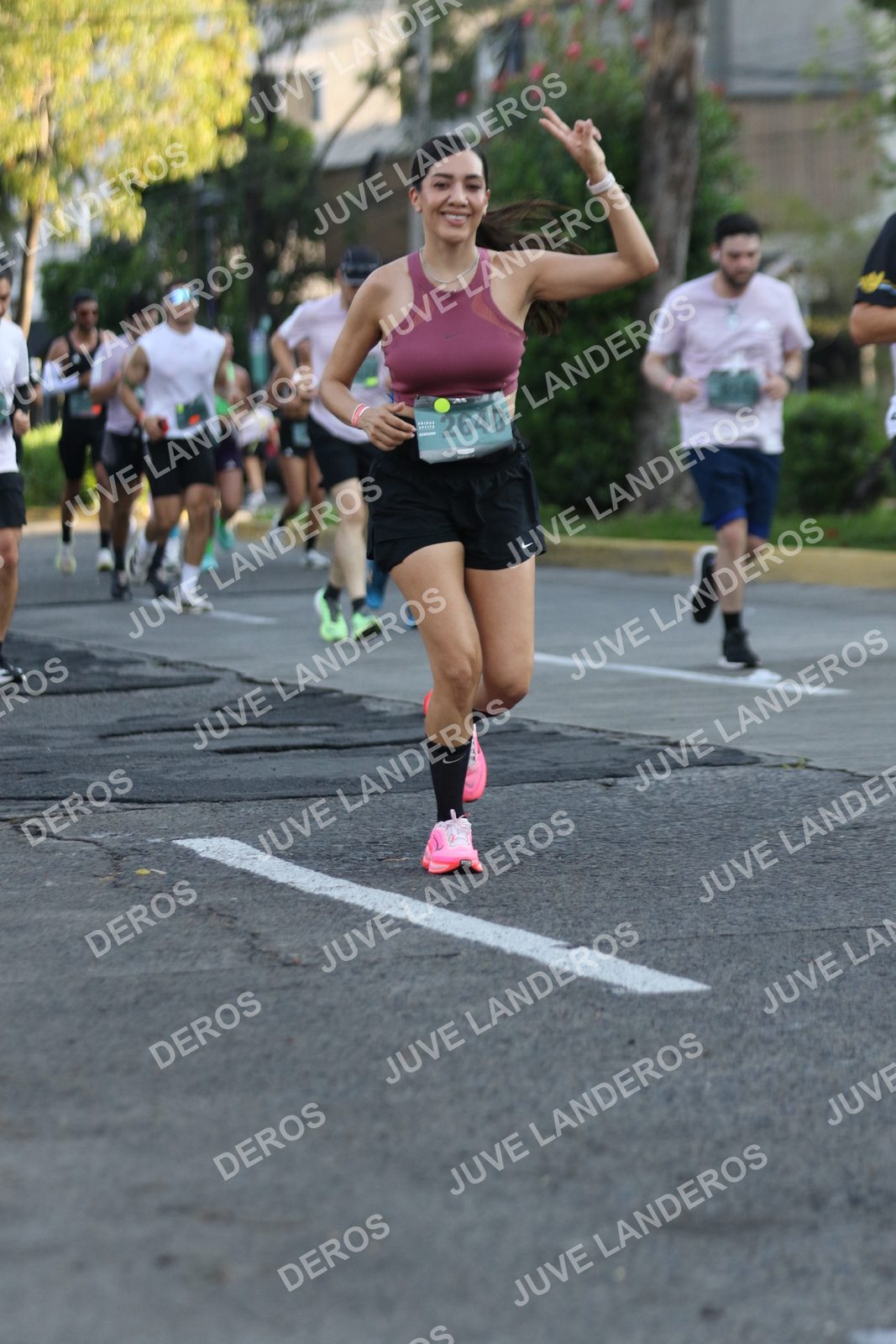 Foto de ADIDAS SPLITS GUADALAJARA 15K / 30K en Av. San Ignacio esquina Av. Ignacio L. Vallarta, Zapopan a las 07:33 · dorsal 2640