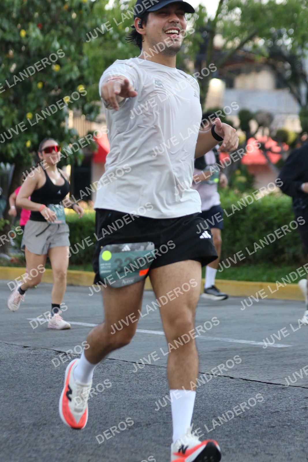 Foto de ADIDAS SPLITS GUADALAJARA 15K / 30K en Av. San Ignacio esquina Av. Ignacio L. Vallarta, Zapopan a las 07:39 · dorsal 3325