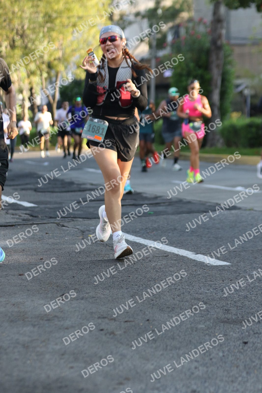 Foto de ADIDAS SPLITS GUADALAJARA 15K / 30K en Av. San Ignacio esquina Av. Ignacio L. Vallarta, Zapopan a las 07:46 · dorsal 1681