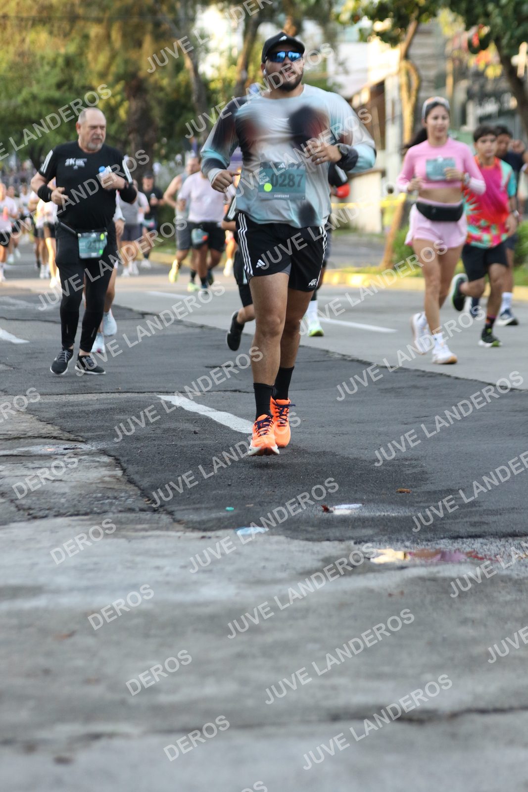 Foto de ADIDAS SPLITS GUADALAJARA 15K / 30K en Av. San Ignacio esquina Av. Ignacio L. Vallarta, Zapopan a las 07:13 · dorsal 287