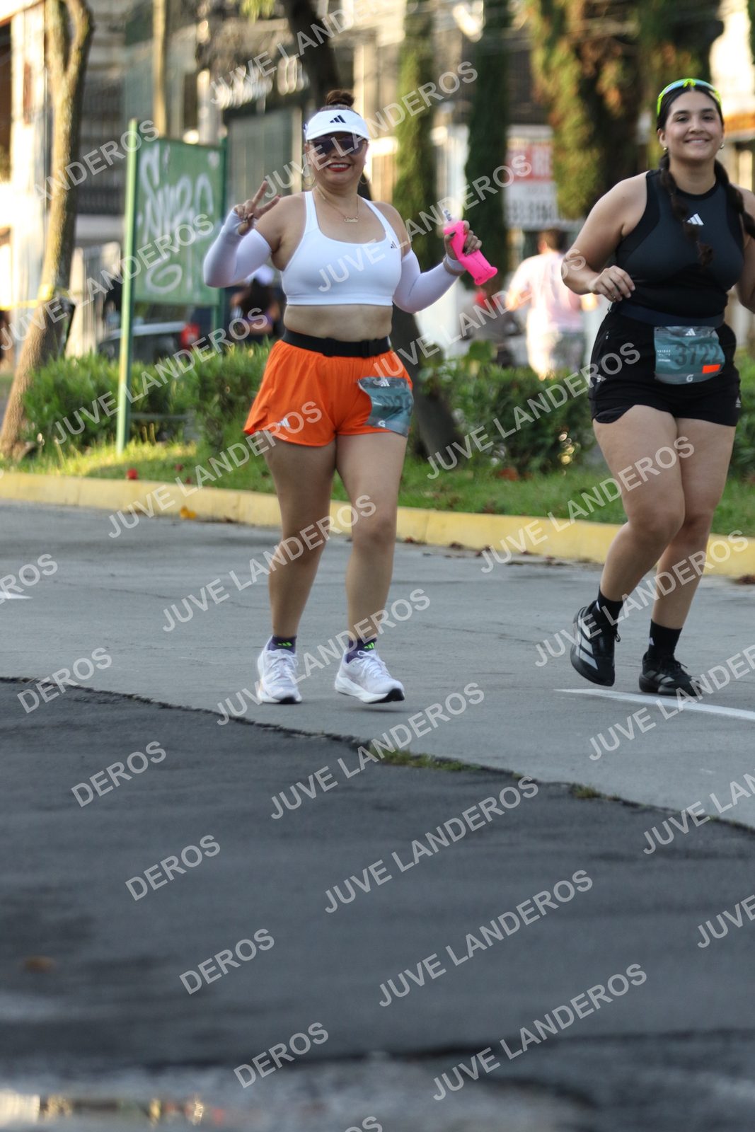 Foto de ADIDAS SPLITS GUADALAJARA 15K / 30K en Av. San Ignacio esquina Av. Ignacio L. Vallarta, Zapopan a las 07:25 · dorsal 3722