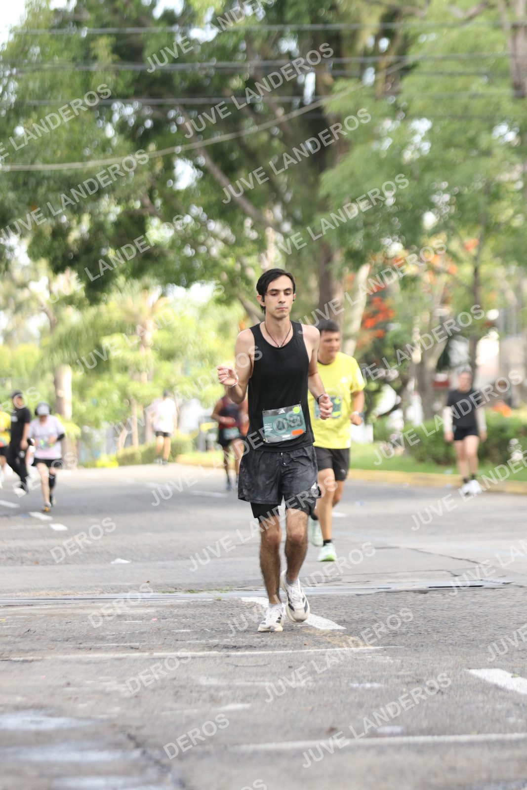 Foto de ADIDAS SPLITS GUADALAJARA 15K / 30K en Av. San Ignacio esquina Av. Ignacio L. Vallarta, Zapopan a las 09:05 · dorsal 2688