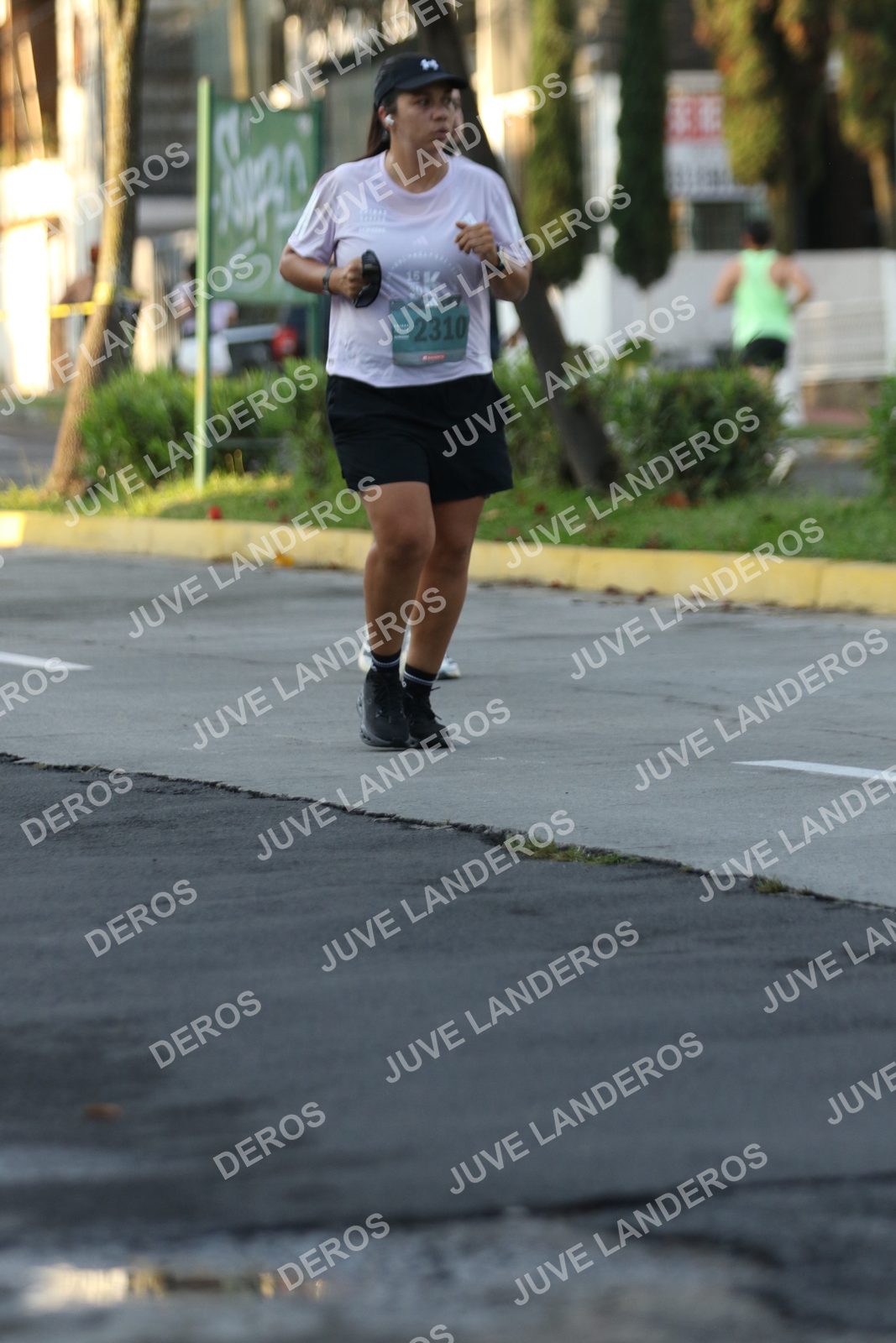 Foto de ADIDAS SPLITS GUADALAJARA 15K / 30K en Av. San Ignacio esquina Av. Ignacio L. Vallarta, Zapopan a las 07:23 · dorsal 2310