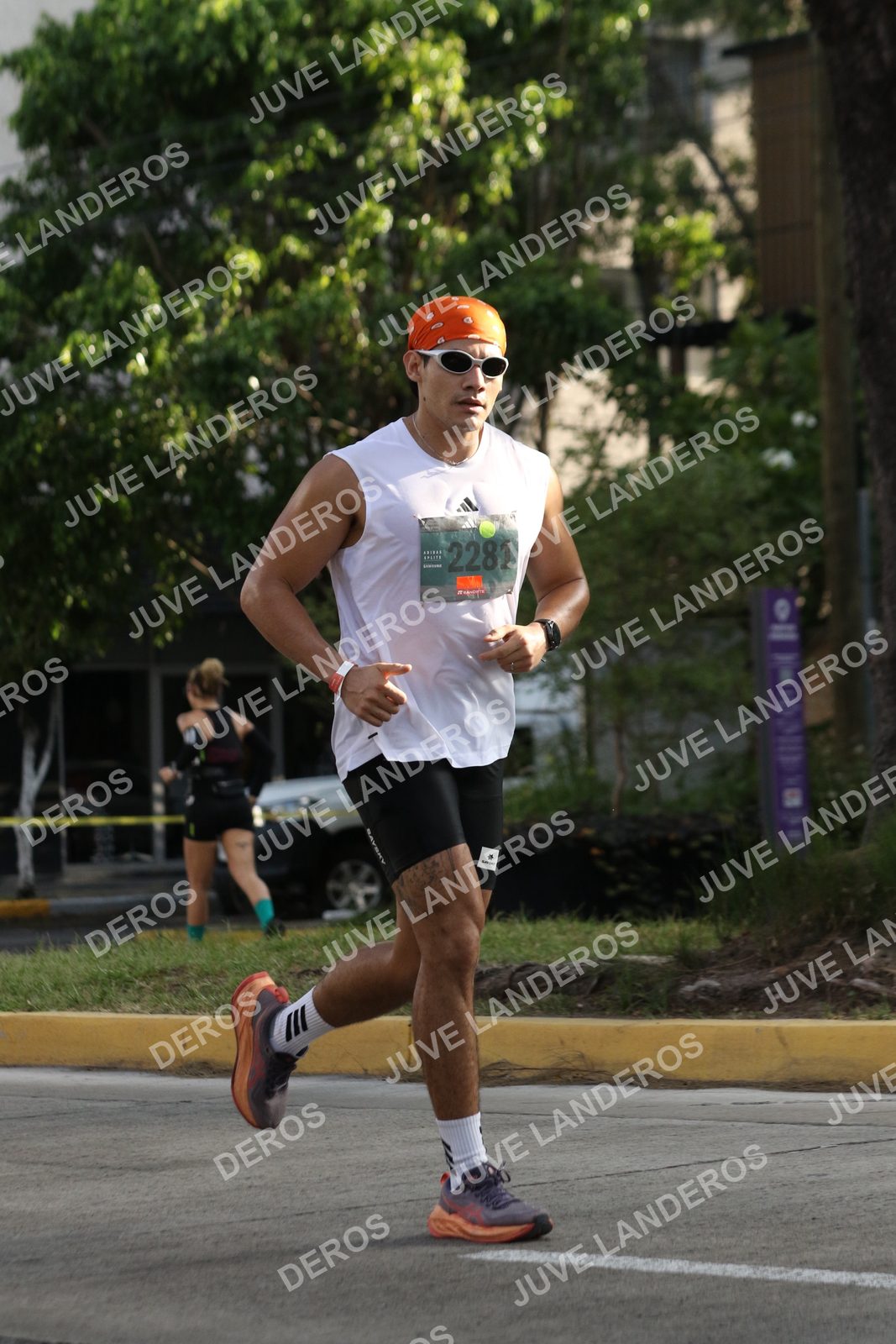 Foto de ADIDAS SPLITS GUADALAJARA 15K / 30K en Av. San Ignacio esquina Av. Ignacio L. Vallarta, Zapopan a las 08:45 · dorsal 2281