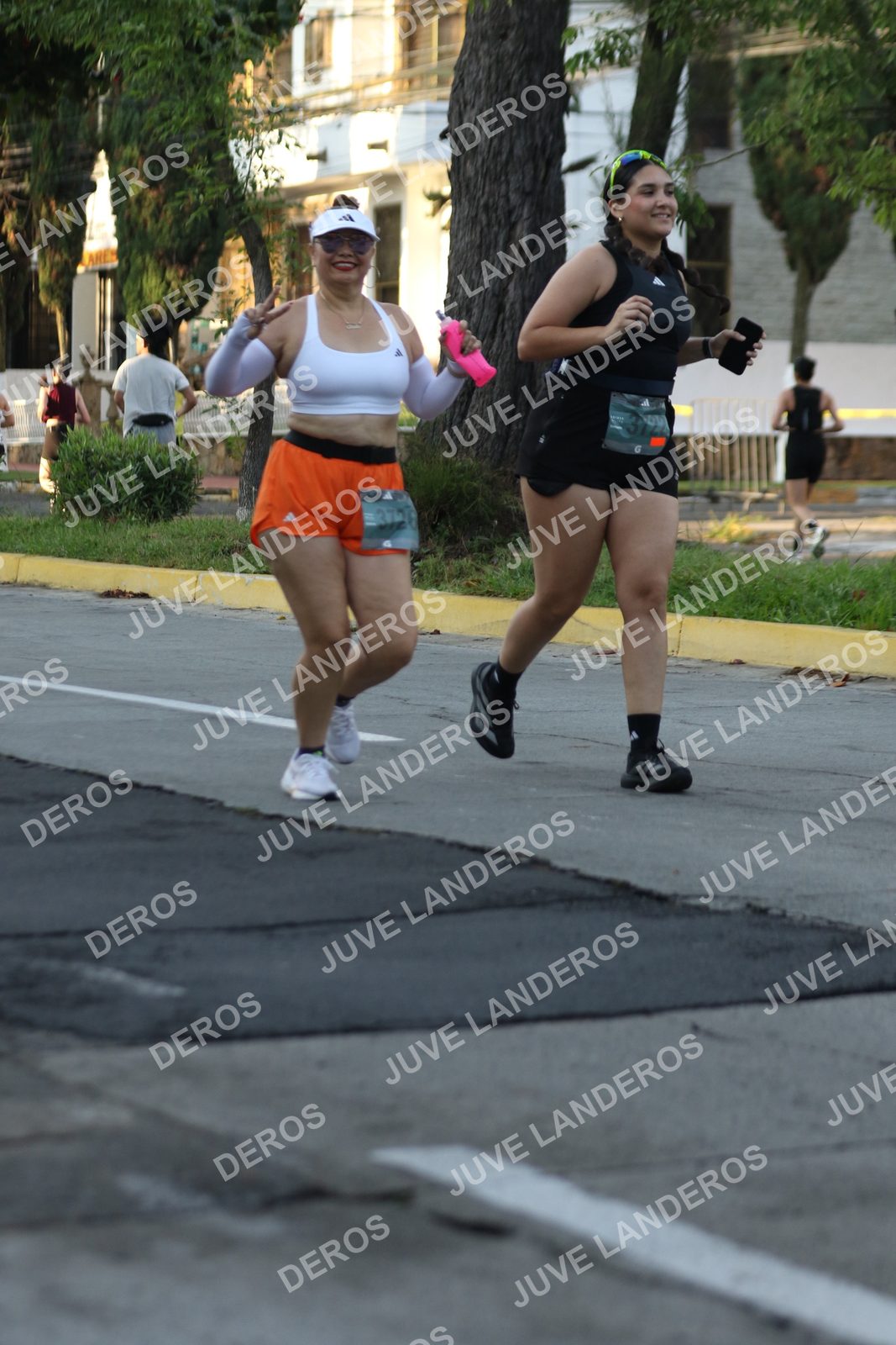 Foto de ADIDAS SPLITS GUADALAJARA 15K / 30K en Av. San Ignacio esquina Av. Ignacio L. Vallarta, Zapopan a las 07:25 · dorsal 372
