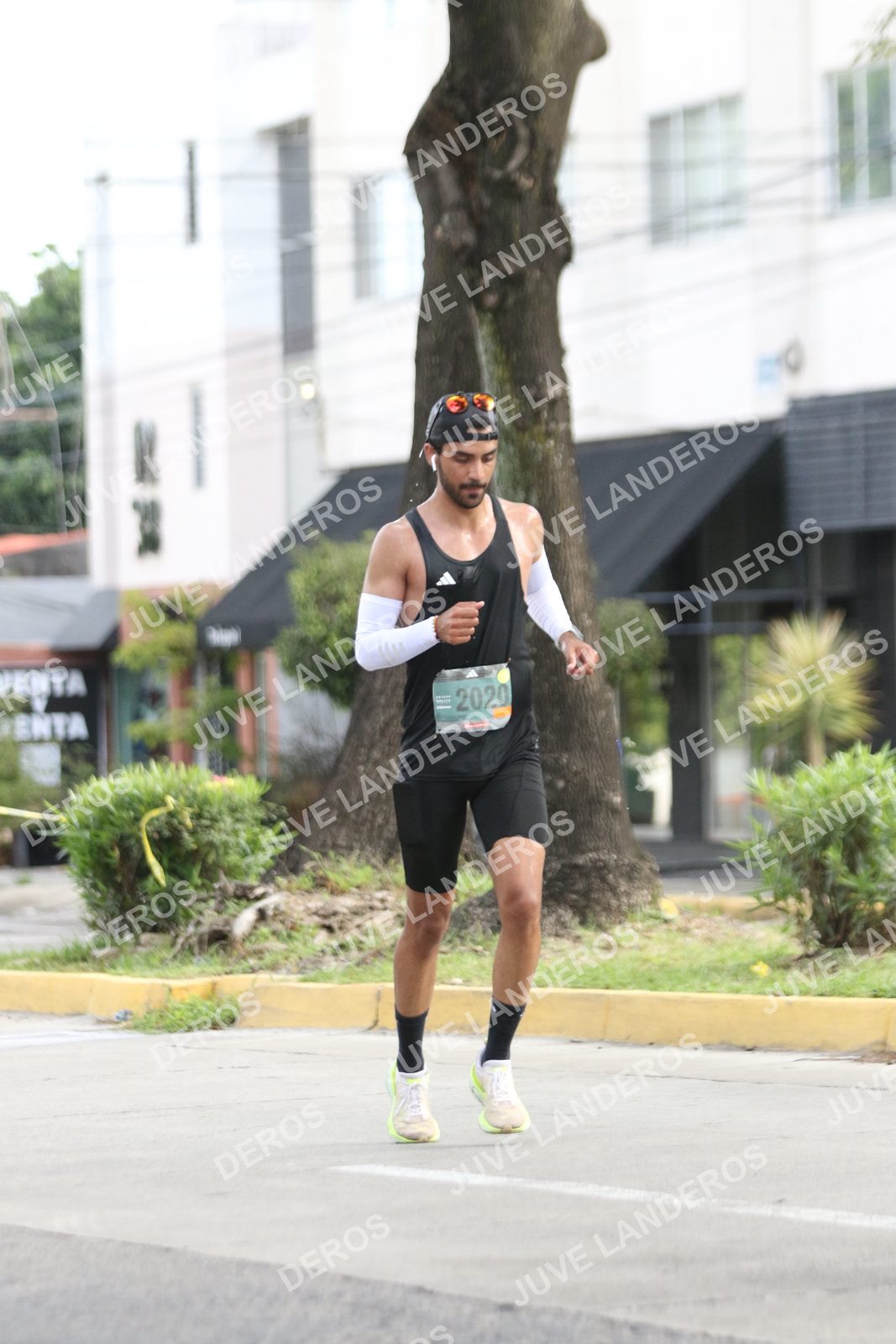 Foto de ADIDAS SPLITS GUADALAJARA 15K / 30K en Av. San Ignacio esquina Av. Ignacio L. Vallarta, Zapopan a las 09:01 · dorsal 2020