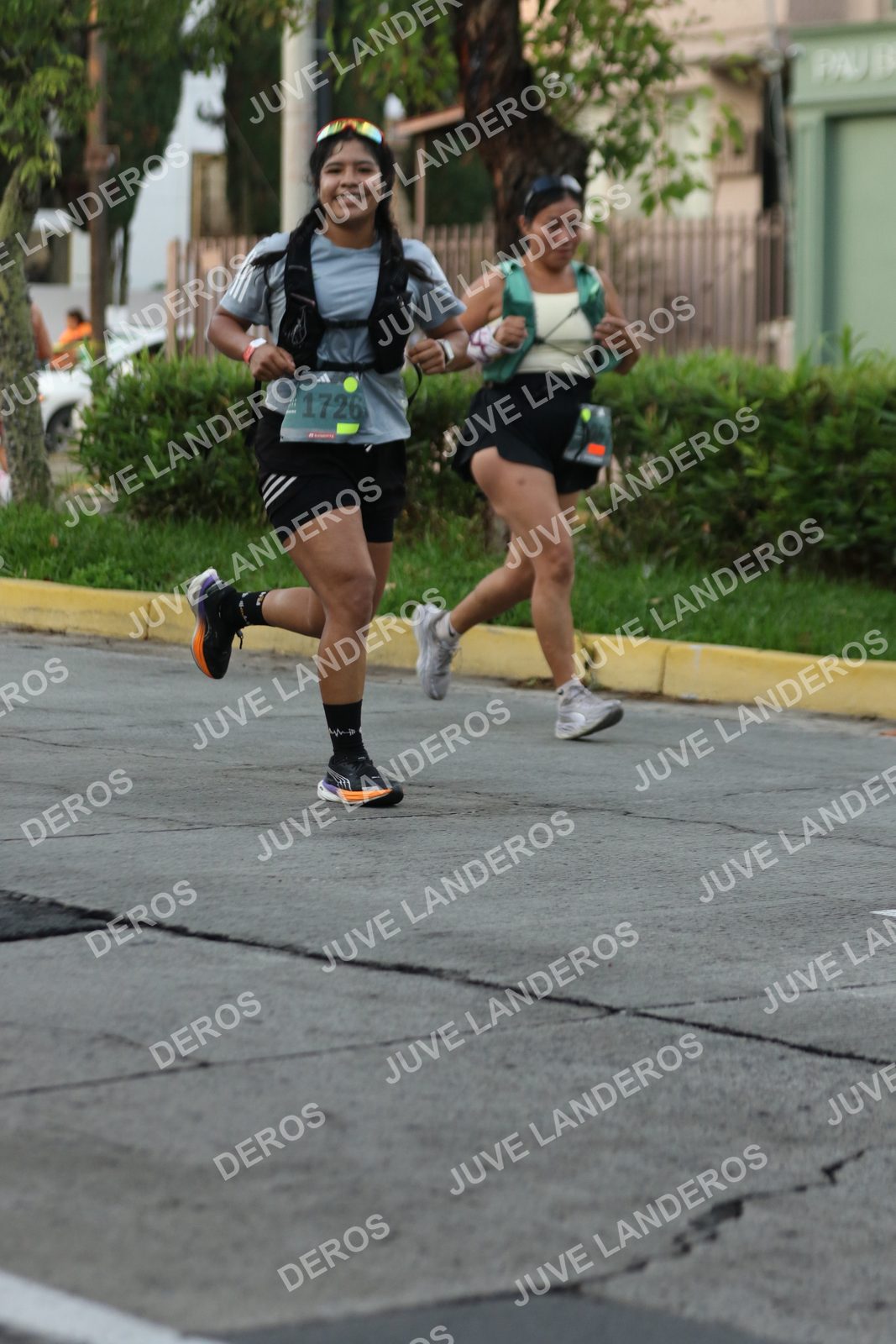 Foto de ADIDAS SPLITS GUADALAJARA 15K / 30K en Av. San Ignacio esquina Av. Ignacio L. Vallarta, Zapopan a las 07:06 · dorsal 1726