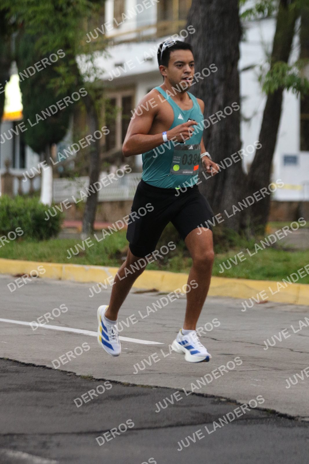 Foto de ADIDAS SPLITS GUADALAJARA 15K / 30K en Av. San Ignacio esquina Av. Ignacio L. Vallarta, Zapopan a las 06:46 · dorsal 384