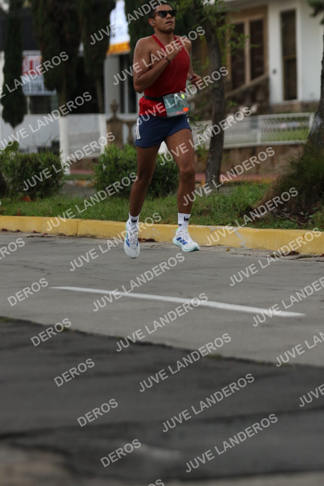 Foto de ADIDAS SPLITS GUADALAJARA 15K / 30K en Av. San Ignacio esquina Av. Ignacio L. Vallarta, Zapopan a las 06:54 · dorsal 1718