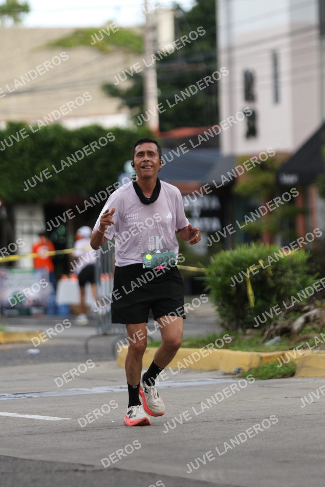 Foto de ADIDAS SPLITS GUADALAJARA 15K / 30K en Av. San Ignacio esquina Av. Ignacio L. Vallarta, Zapopan a las 09:05 · dorsal 3230