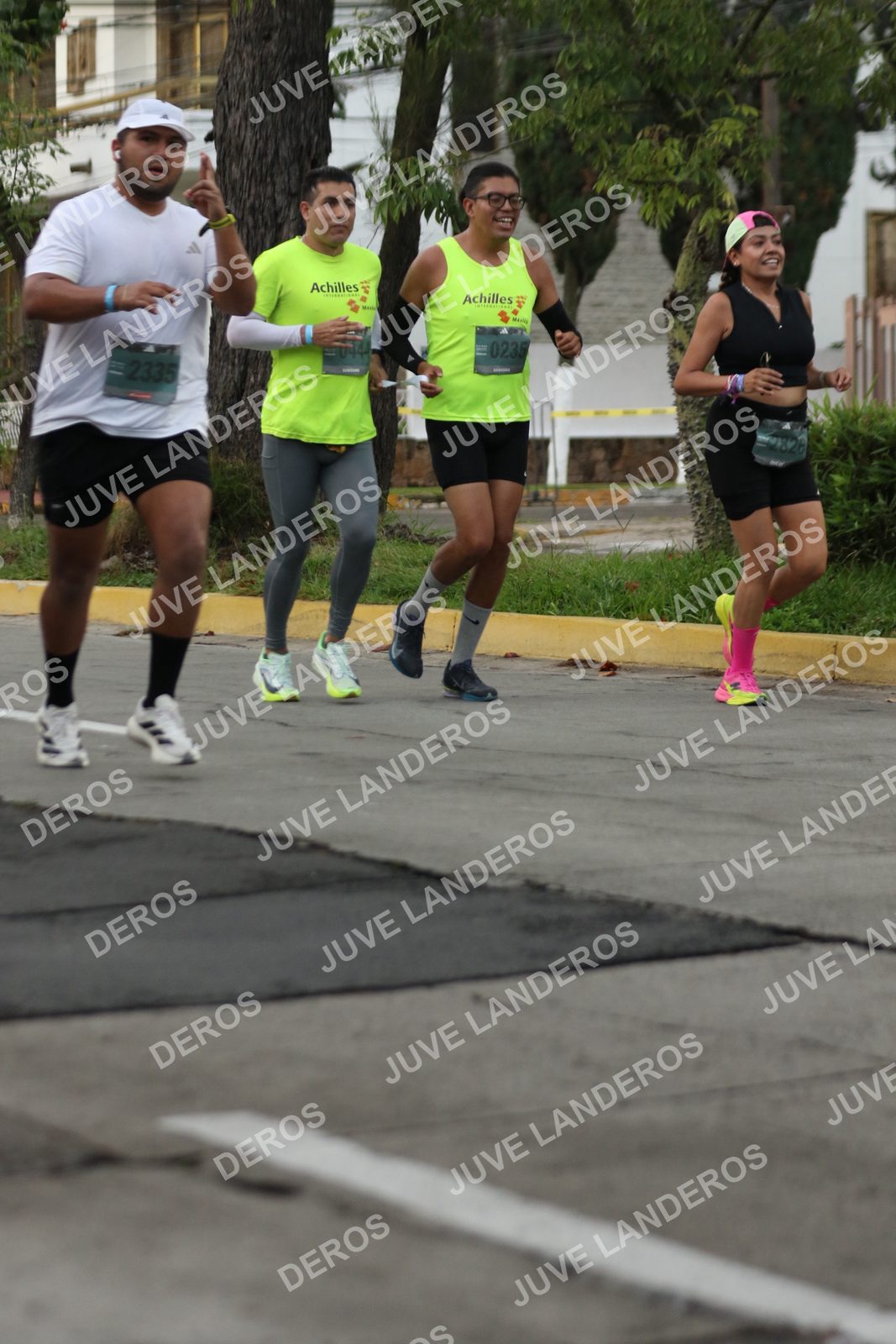 Foto de ADIDAS SPLITS GUADALAJARA 15K / 30K en Av. San Ignacio esquina Av. Ignacio L. Vallarta, Zapopan a las 06:57 · dorsal 2335, 235