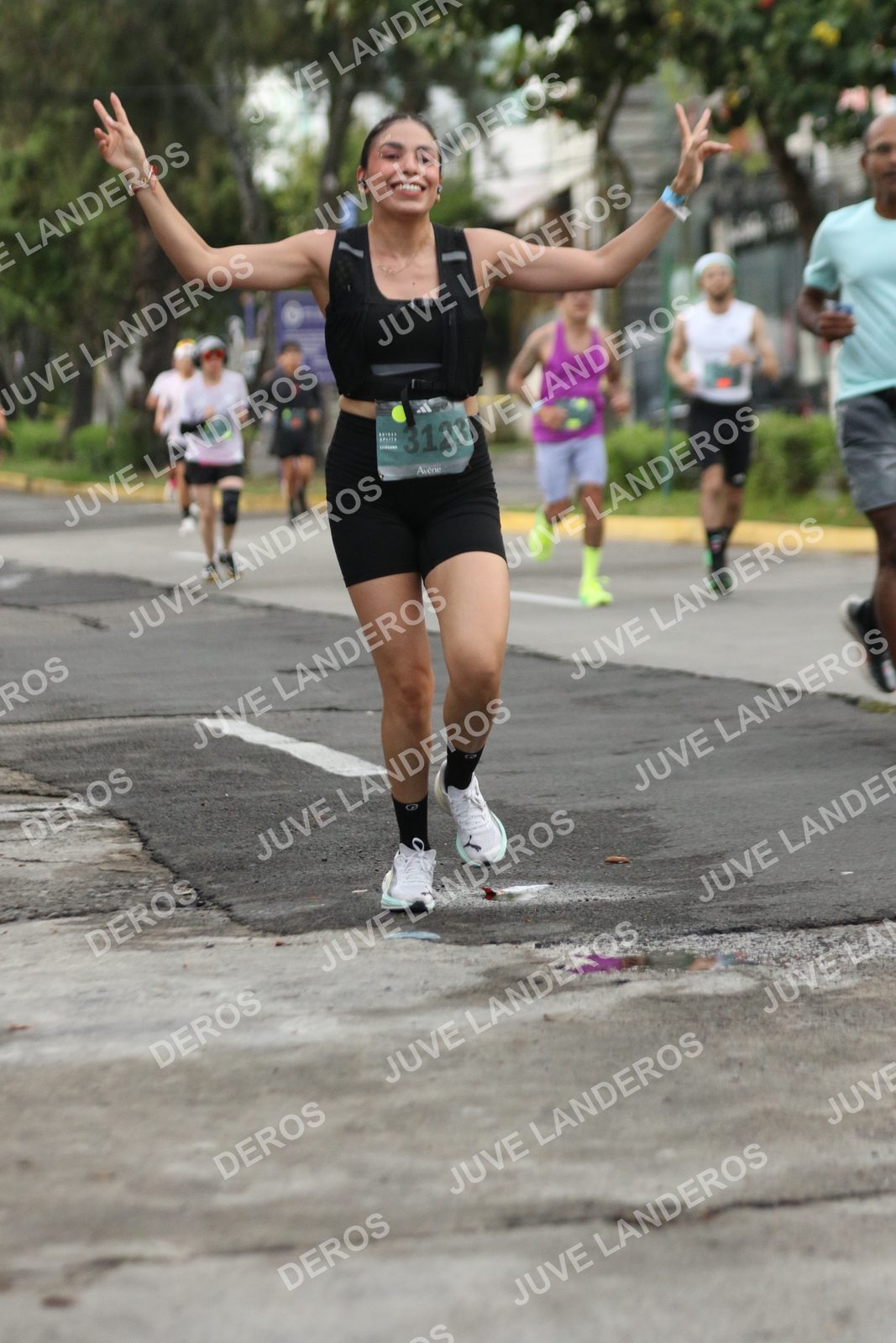 Foto de ADIDAS SPLITS GUADALAJARA 15K / 30K en Av. San Ignacio esquina Av. Ignacio L. Vallarta, Zapopan a las 06:58 · dorsal 3123