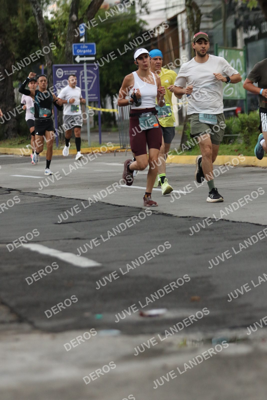 Foto de ADIDAS SPLITS GUADALAJARA 15K / 30K en Av. San Ignacio esquina Av. Ignacio L. Vallarta, Zapopan a las 06:55 · dorsal 125, 1390, 126