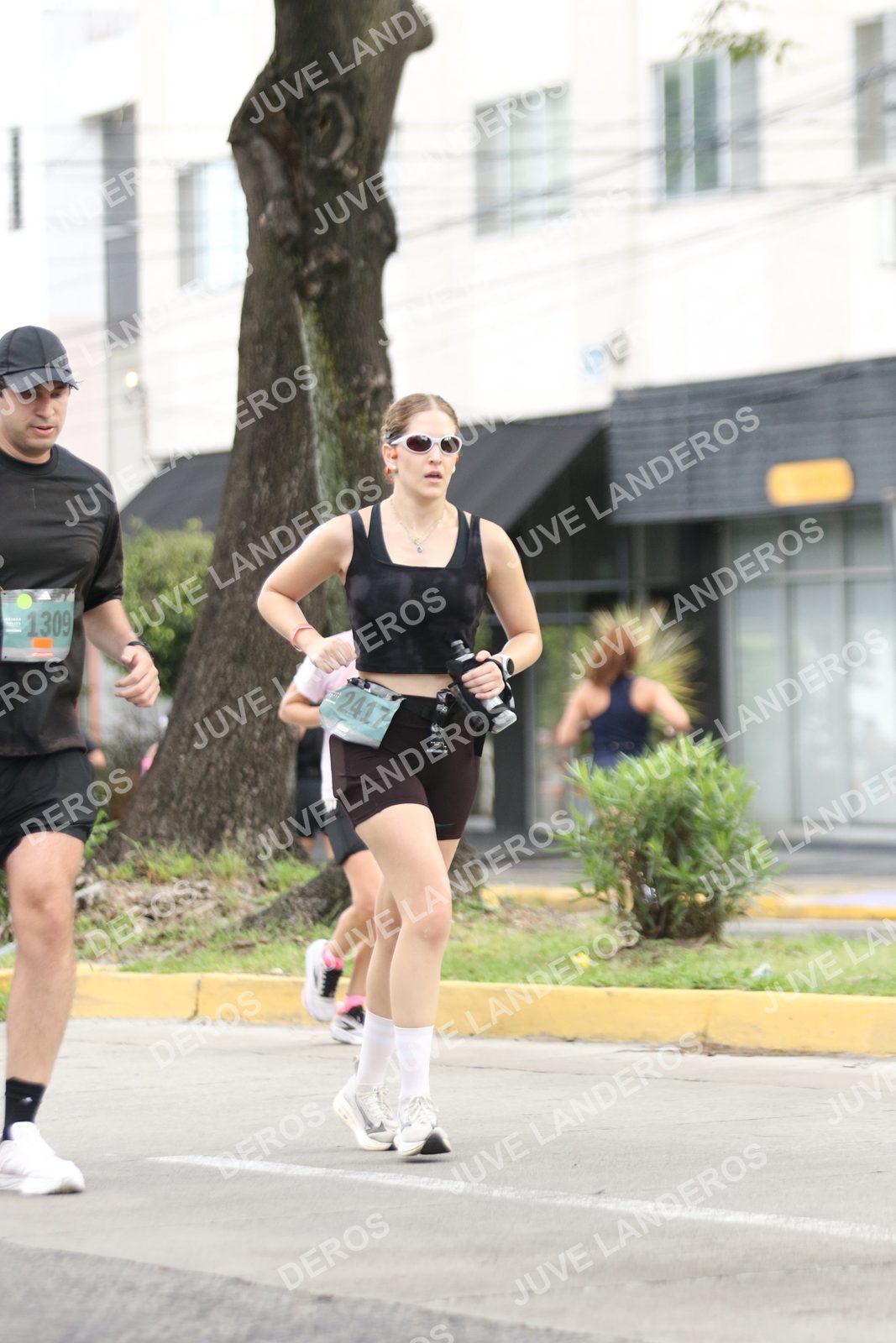 Foto de ADIDAS SPLITS GUADALAJARA 15K / 30K en Av. San Ignacio esquina Av. Ignacio L. Vallarta, Zapopan a las 09:04 · dorsal 1309, 2417