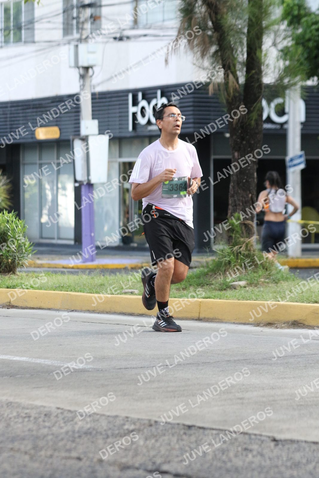 Foto de ADIDAS SPLITS GUADALAJARA 15K / 30K en Av. San Ignacio esquina Av. Ignacio L. Vallarta, Zapopan a las 08:47 · dorsal 3364