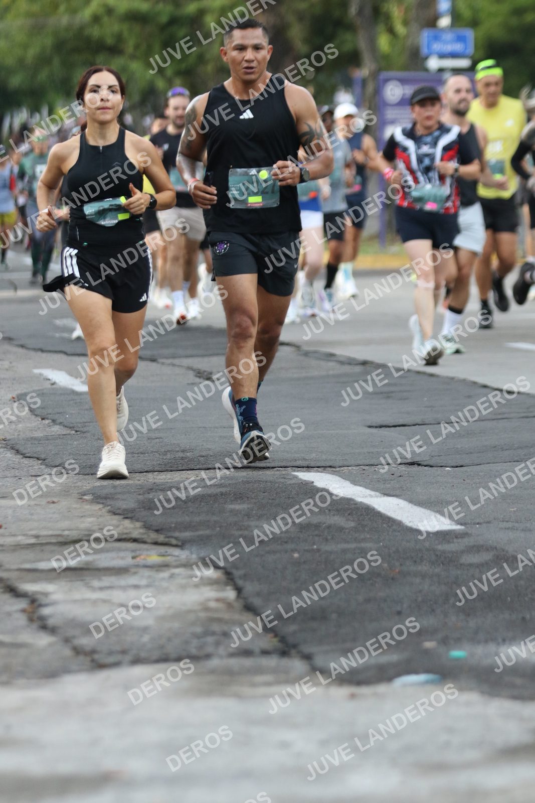 Foto de ADIDAS SPLITS GUADALAJARA 15K / 30K en Av. San Ignacio esquina Av. Ignacio L. Vallarta, Zapopan a las 07:06 · dorsal 2327