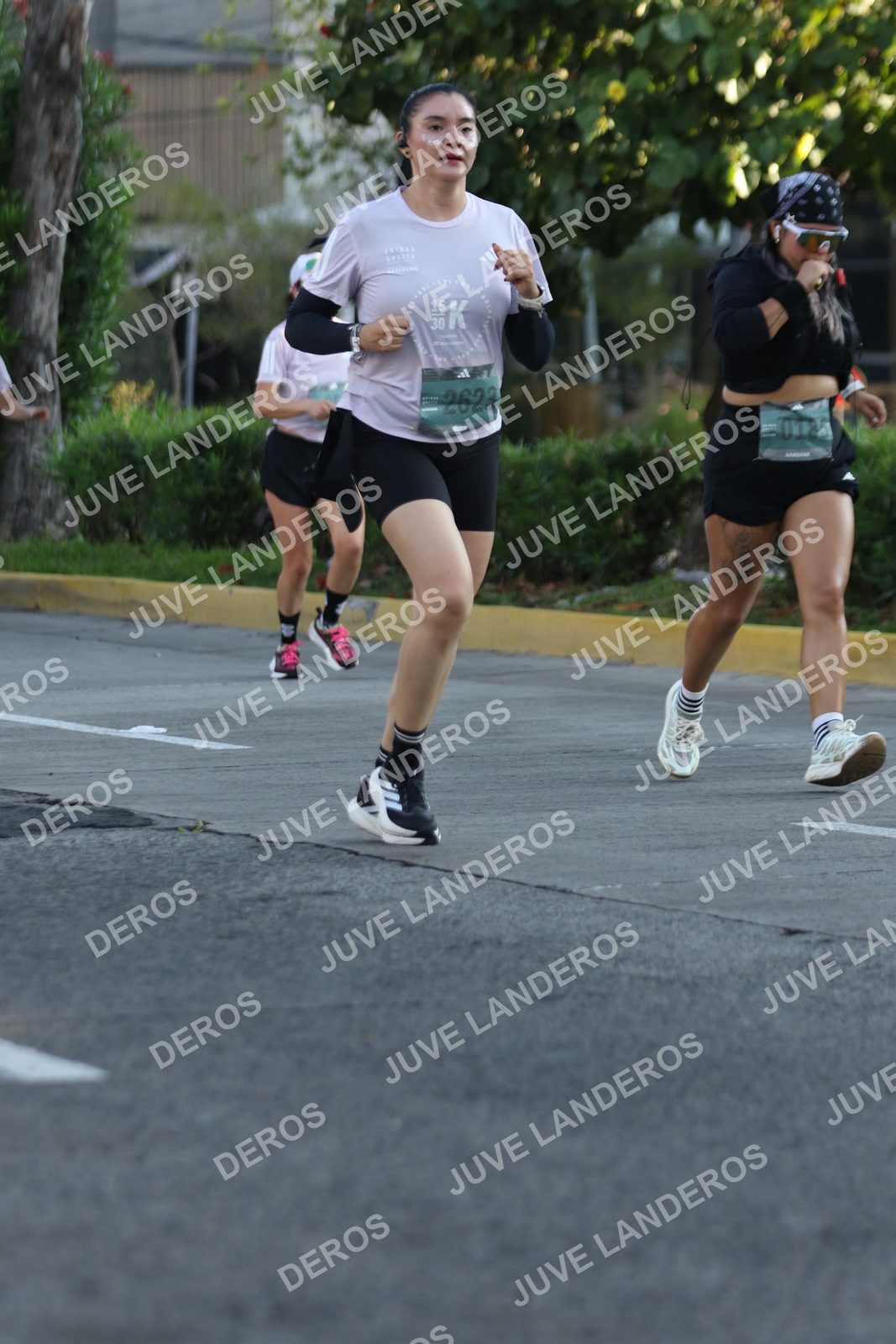 Foto de ADIDAS SPLITS GUADALAJARA 15K / 30K en Av. San Ignacio esquina Av. Ignacio L. Vallarta, Zapopan a las 07:47 · dorsal 2623, 30, 15