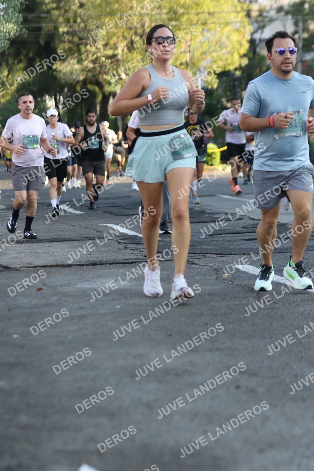 Foto de ADIDAS SPLITS GUADALAJARA 15K / 30K en Av. San Ignacio esquina Av. Ignacio L. Vallarta, Zapopan a las 07:42 · dorsal 3108, 816