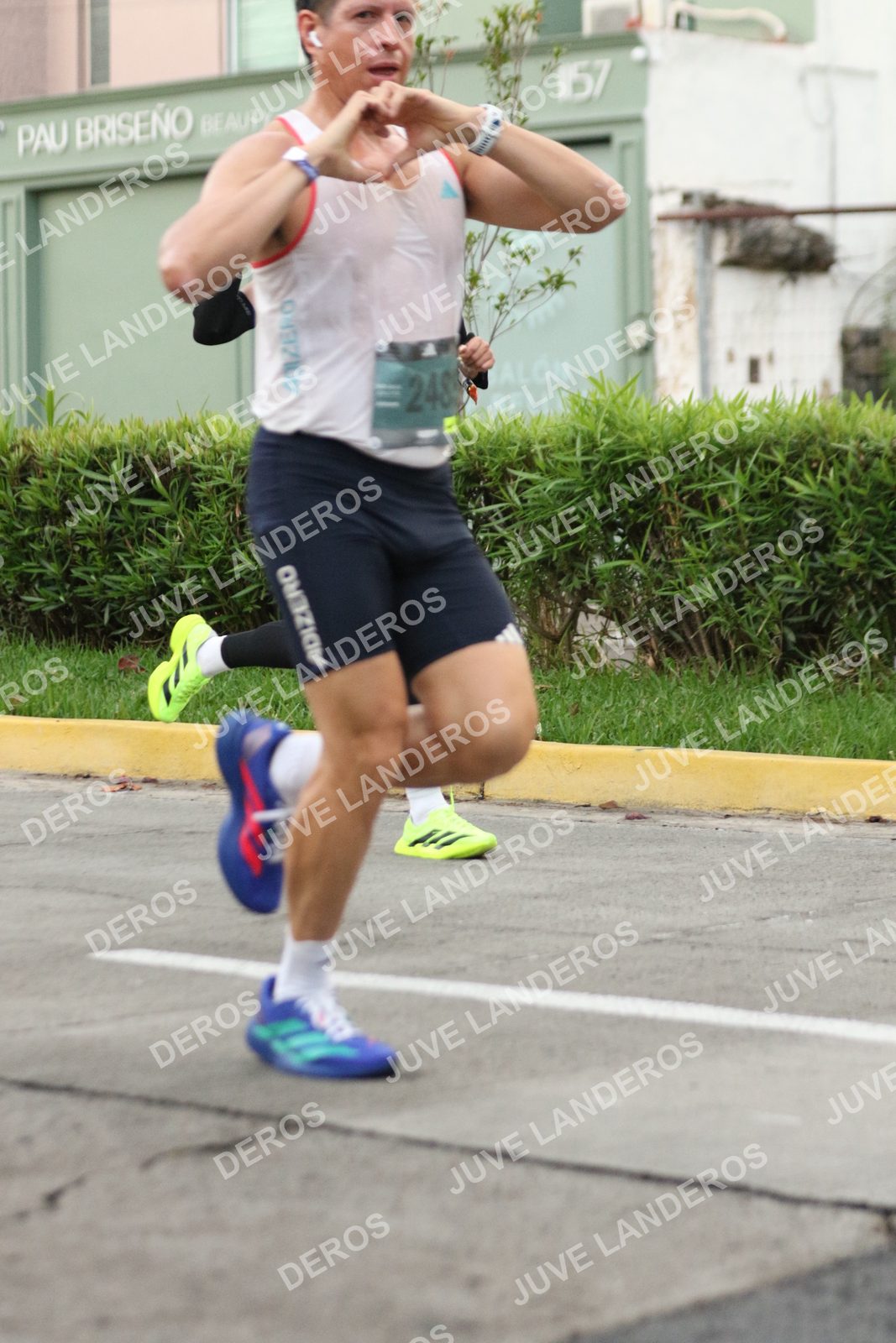 Foto de ADIDAS SPLITS GUADALAJARA 15K / 30K en Av. San Ignacio esquina Av. Ignacio L. Vallarta, Zapopan a las 06:52 · dorsal 248, 1157