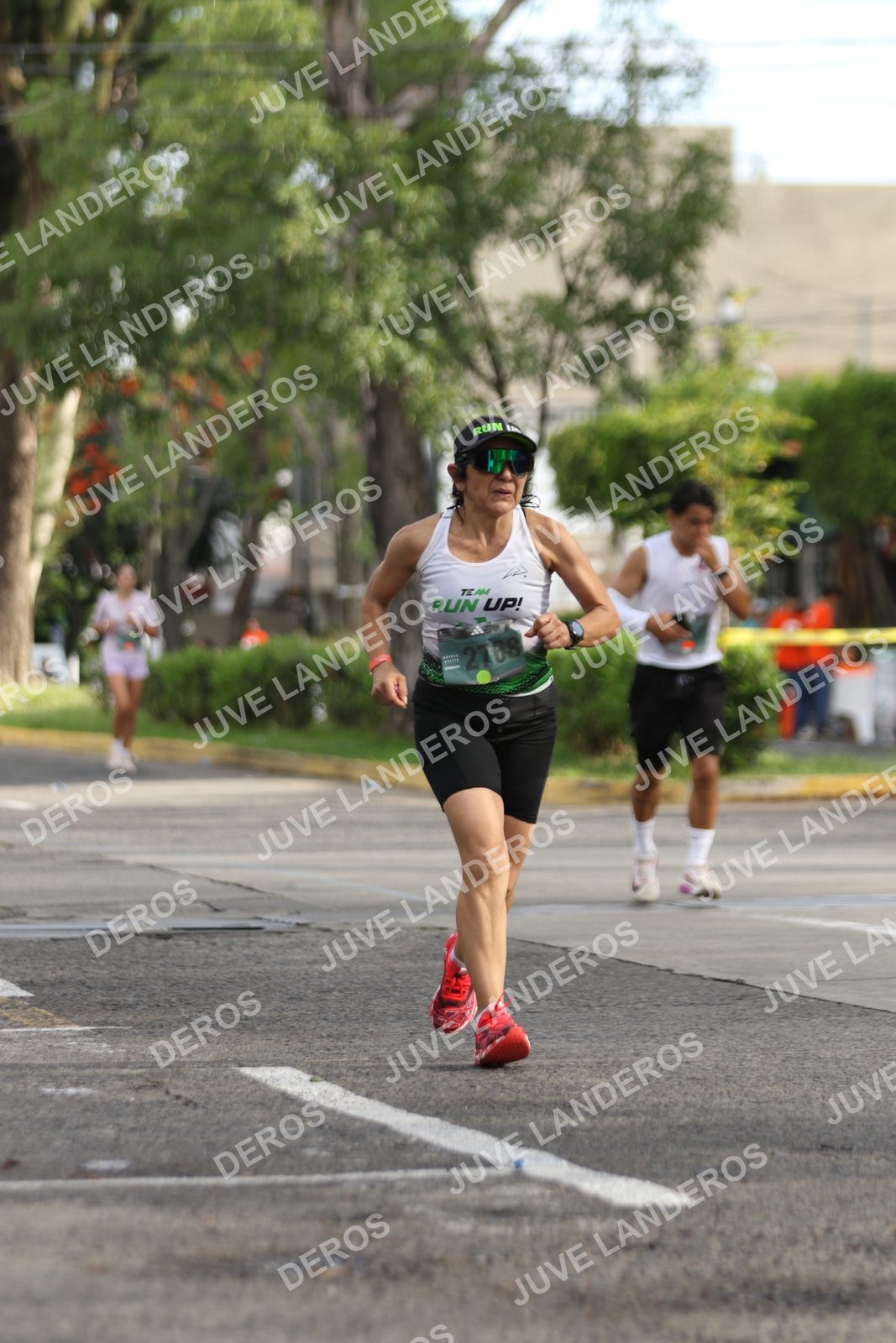 Foto de ADIDAS SPLITS GUADALAJARA 15K / 30K en Av. San Ignacio esquina Av. Ignacio L. Vallarta, Zapopan a las 09:06 · dorsal 2708