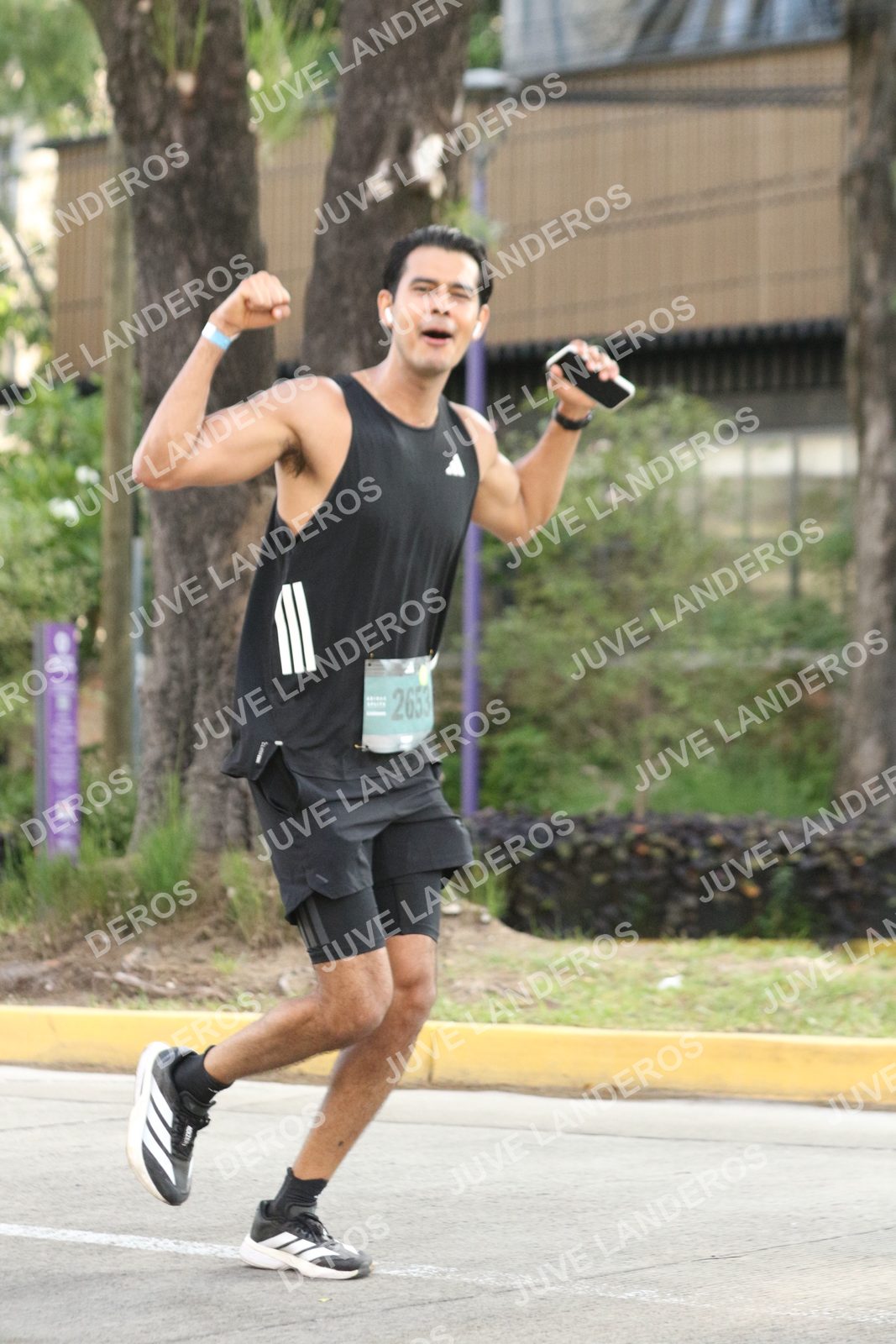 Foto de ADIDAS SPLITS GUADALAJARA 15K / 30K en Av. San Ignacio esquina Av. Ignacio L. Vallarta, Zapopan a las 08:38 · dorsal 2653
