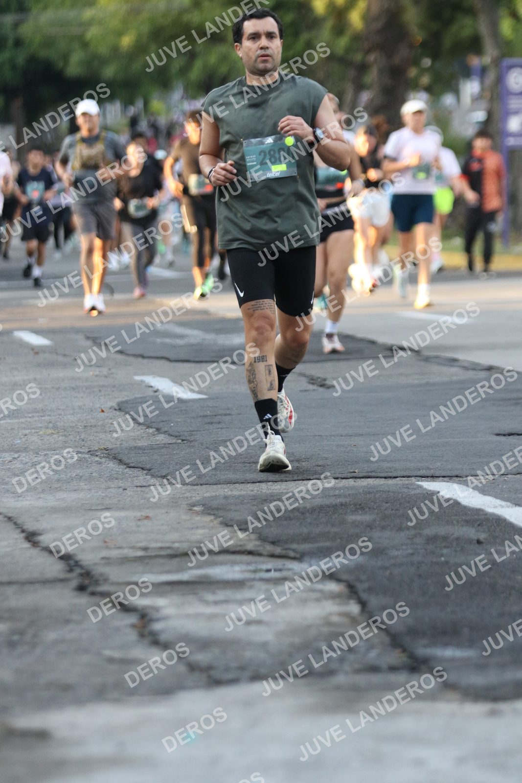 Foto de ADIDAS SPLITS GUADALAJARA 15K / 30K en Av. San Ignacio esquina Av. Ignacio L. Vallarta, Zapopan a las 07:15 · dorsal 2880, 1981