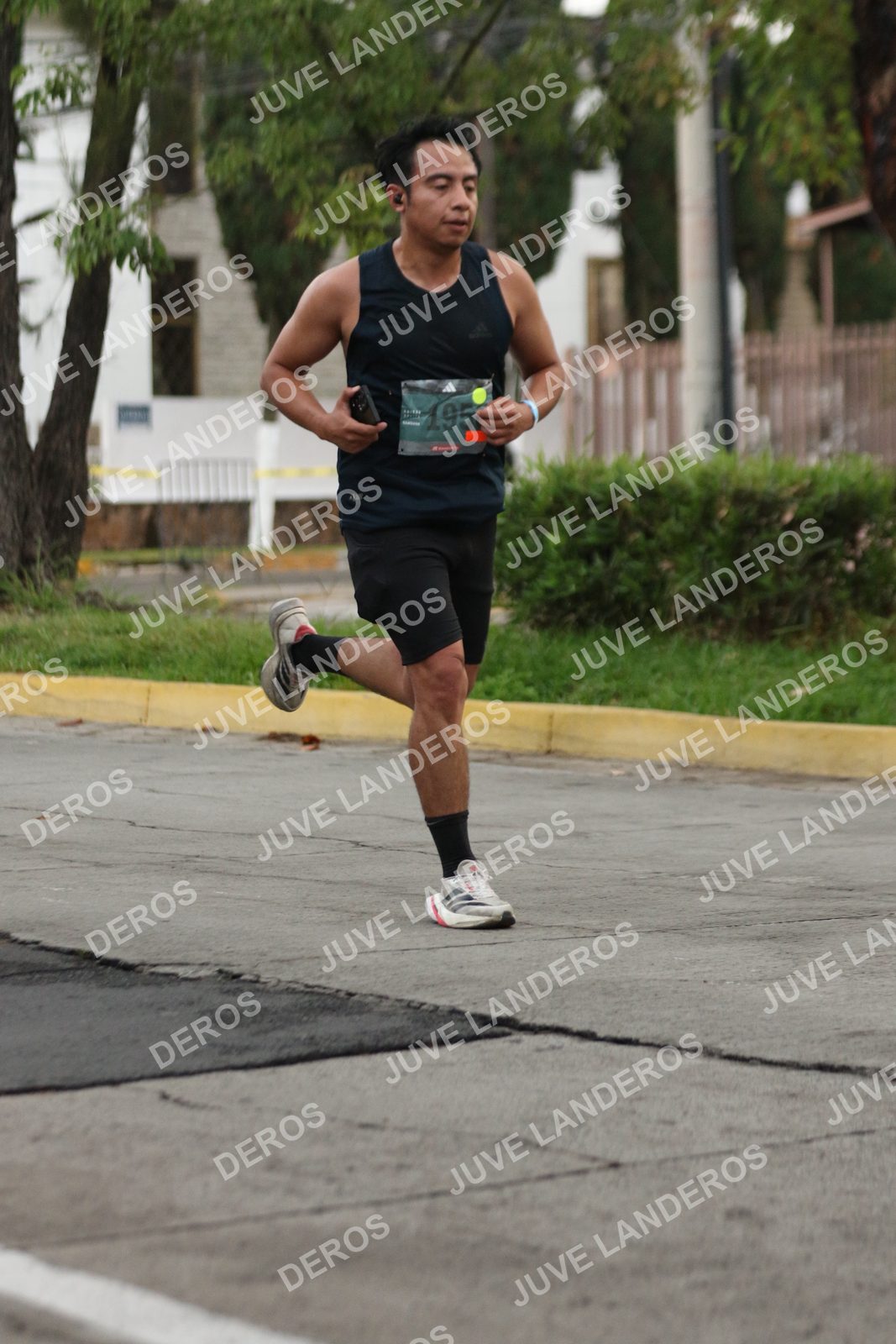 Foto de ADIDAS SPLITS GUADALAJARA 15K / 30K en Av. San Ignacio esquina Av. Ignacio L. Vallarta, Zapopan a las 06:52 · dorsal 195