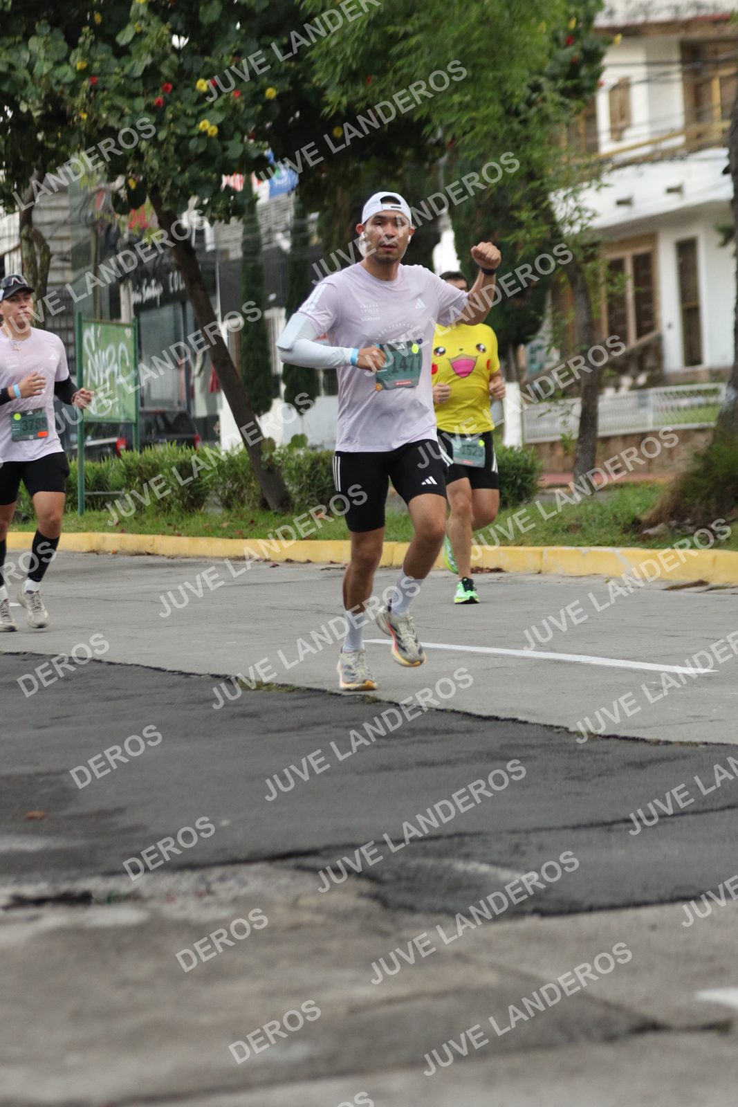 Foto de ADIDAS SPLITS GUADALAJARA 15K / 30K en Av. San Ignacio esquina Av. Ignacio L. Vallarta, Zapopan a las 06:55 · dorsal 147, 3788, 1523