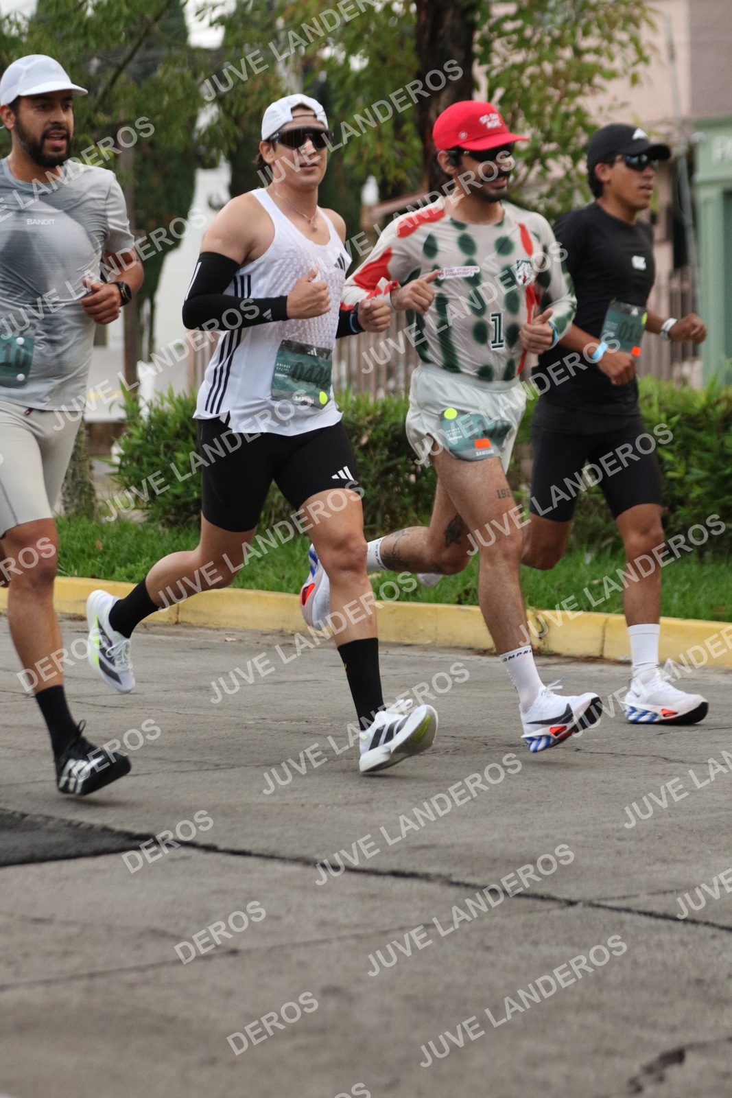 Foto de ADIDAS SPLITS GUADALAJARA 15K / 30K en Av. San Ignacio esquina Av. Ignacio L. Vallarta, Zapopan a las 06:50 · dorsal 11